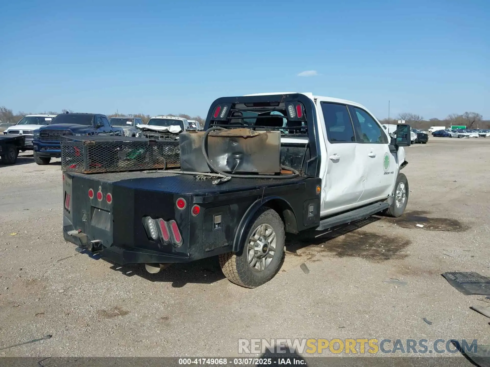 4 fotografías del automóvil dañado 1GC1YNEY5MF272541 CHEVROLET SILVERADO 2500HD 2021