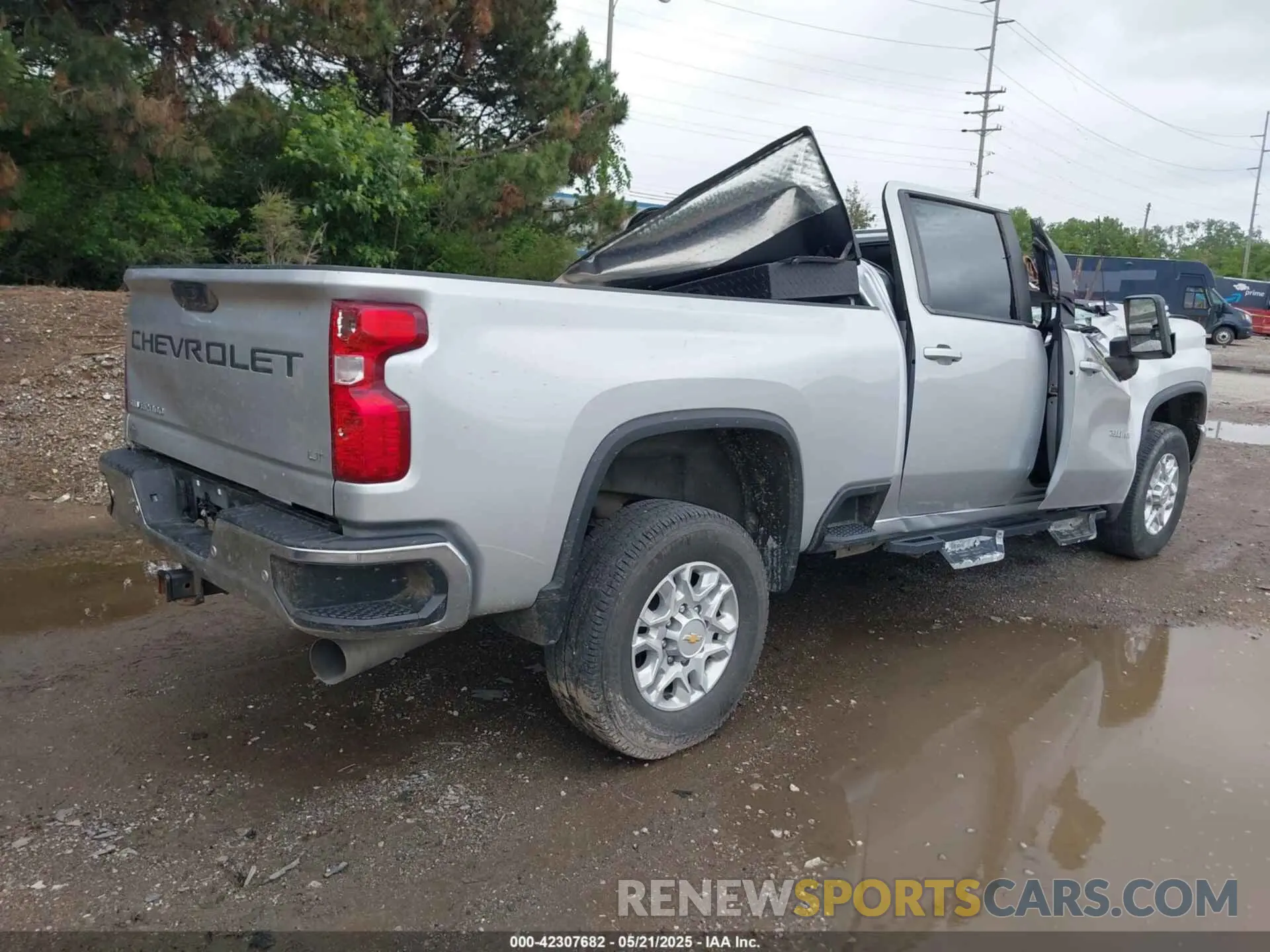 4 fotografías del automóvil dañado 1GC4YNEY8MF218924 CHEVROLET SILVERADO 2500HD 2021