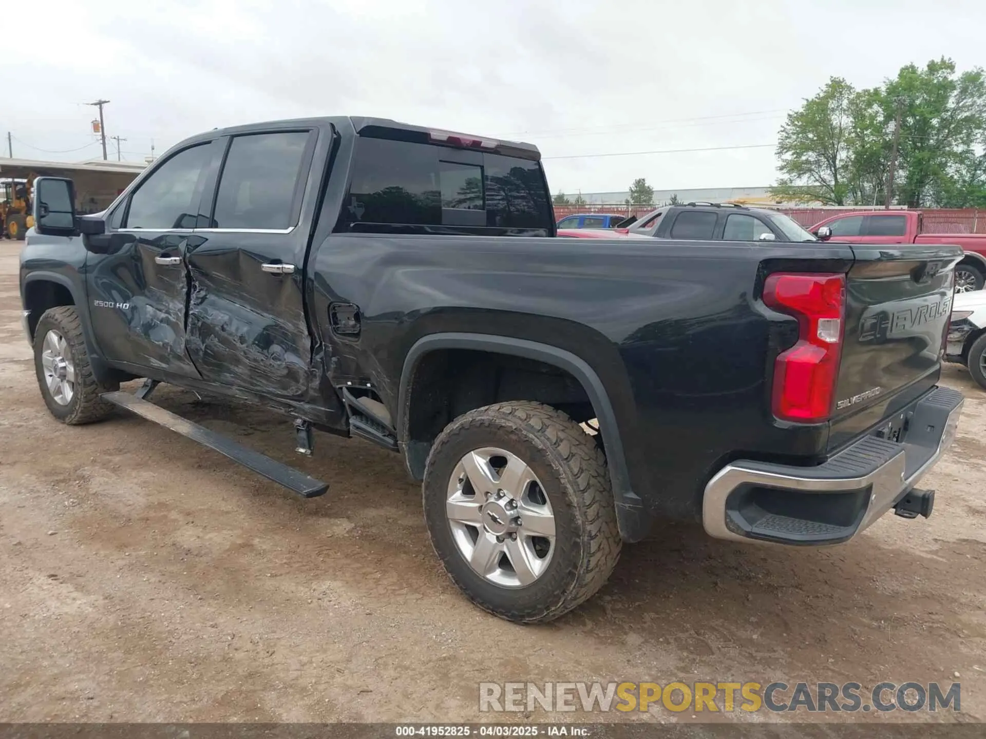3 fotografías del automóvil dañado 1GC4YPEY0MF106694 CHEVROLET SILVERADO 2500HD 2021