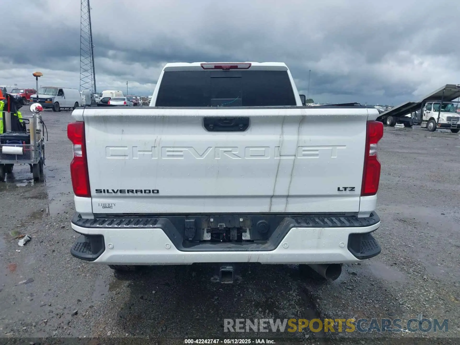 14 fotografías del automóvil dañado 1GC4YPEY3MF239790 CHEVROLET SILVERADO 2500HD 2021