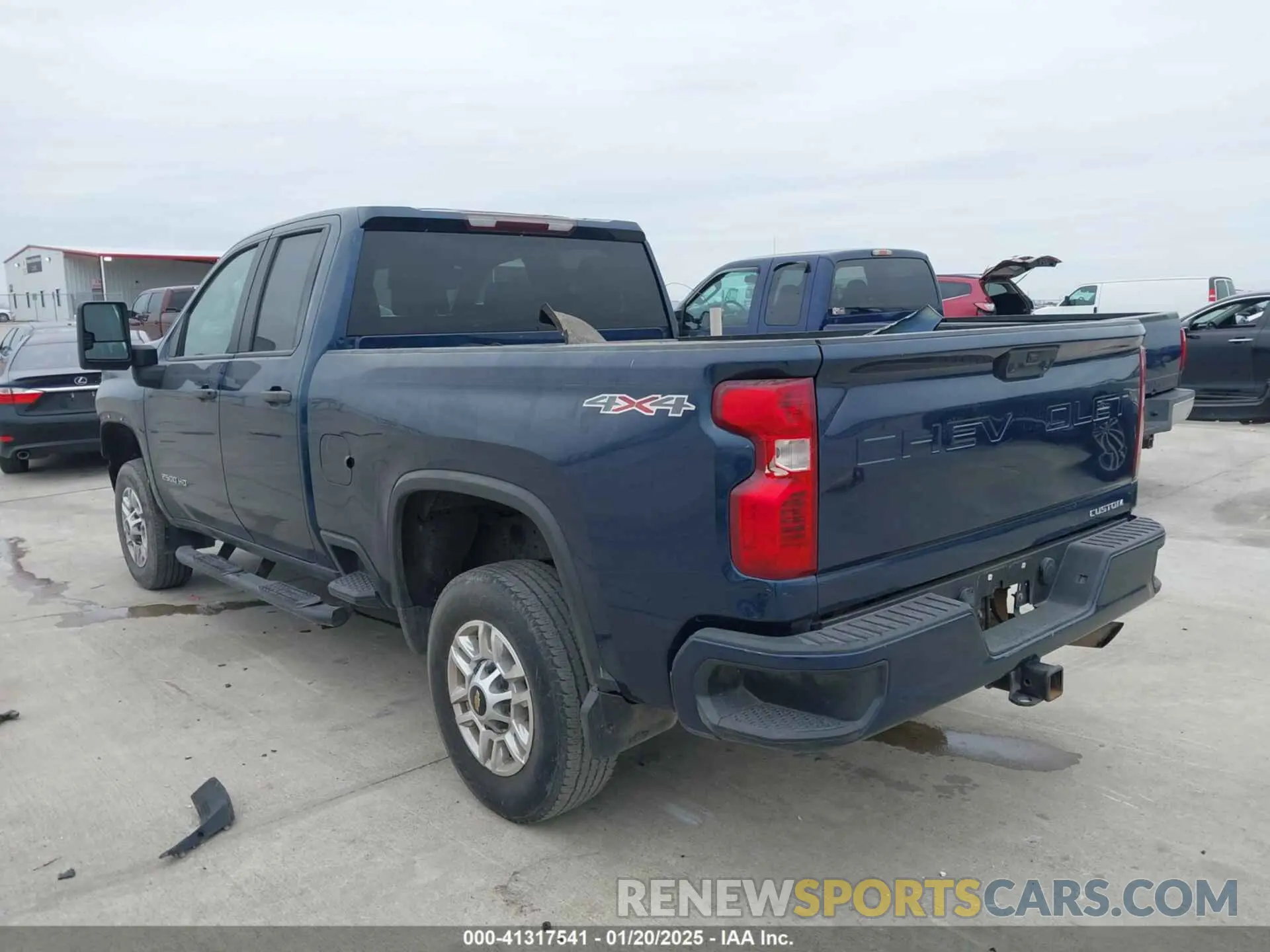 3 fotografías del automóvil dañado 1GC5YLE76MF132656 CHEVROLET SILVERADO 2500HD 2021