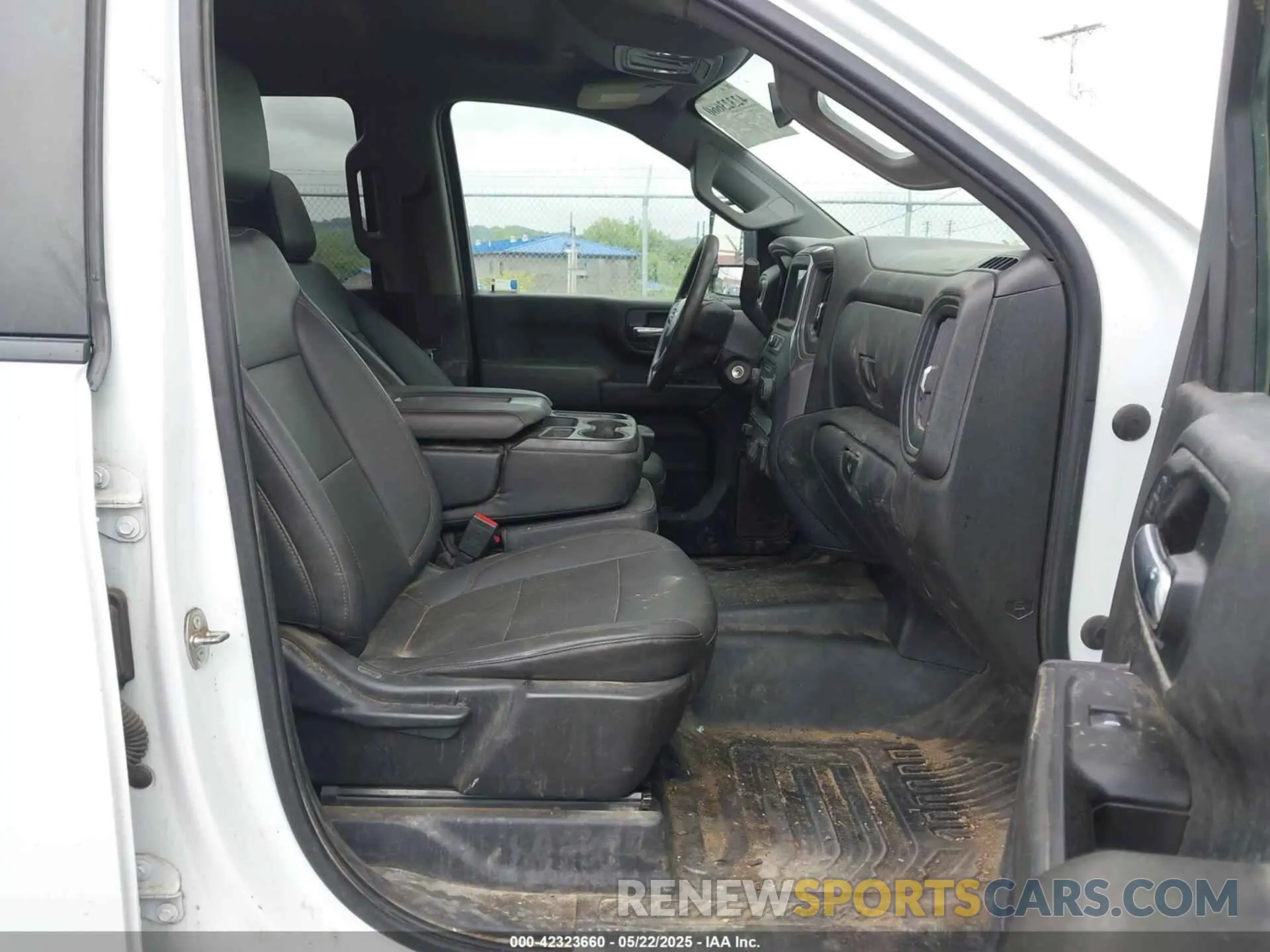 5 fotografías del automóvil dañado 1GB2YLE73NF247823 CHEVROLET SILVERADO 2500HD 2022