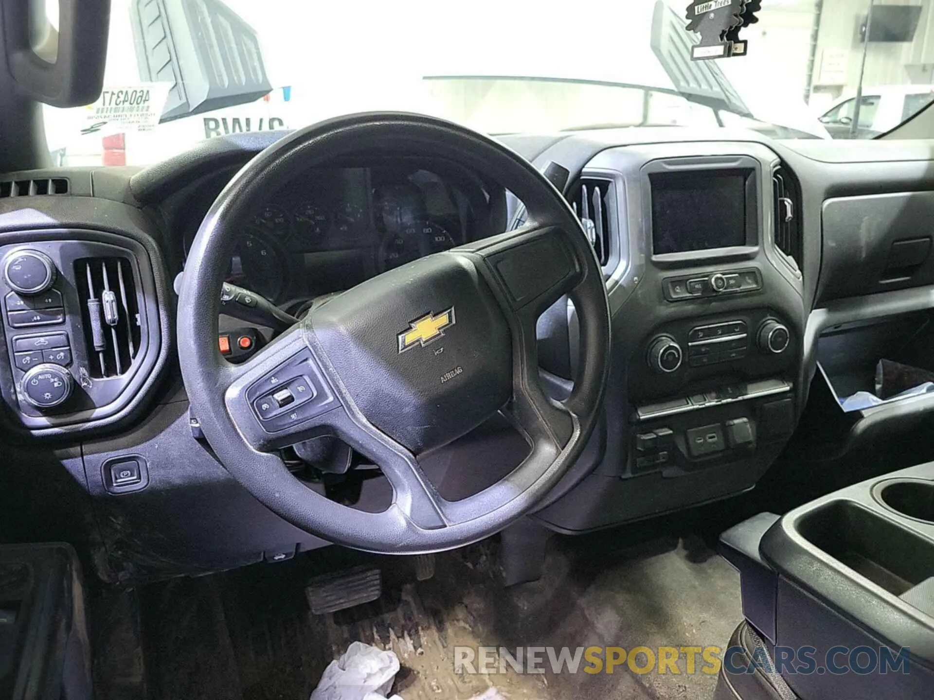 9 fotografías del automóvil dañado 1GC0YLE73NF347598 CHEVROLET SILVERADO 2500HD 2022