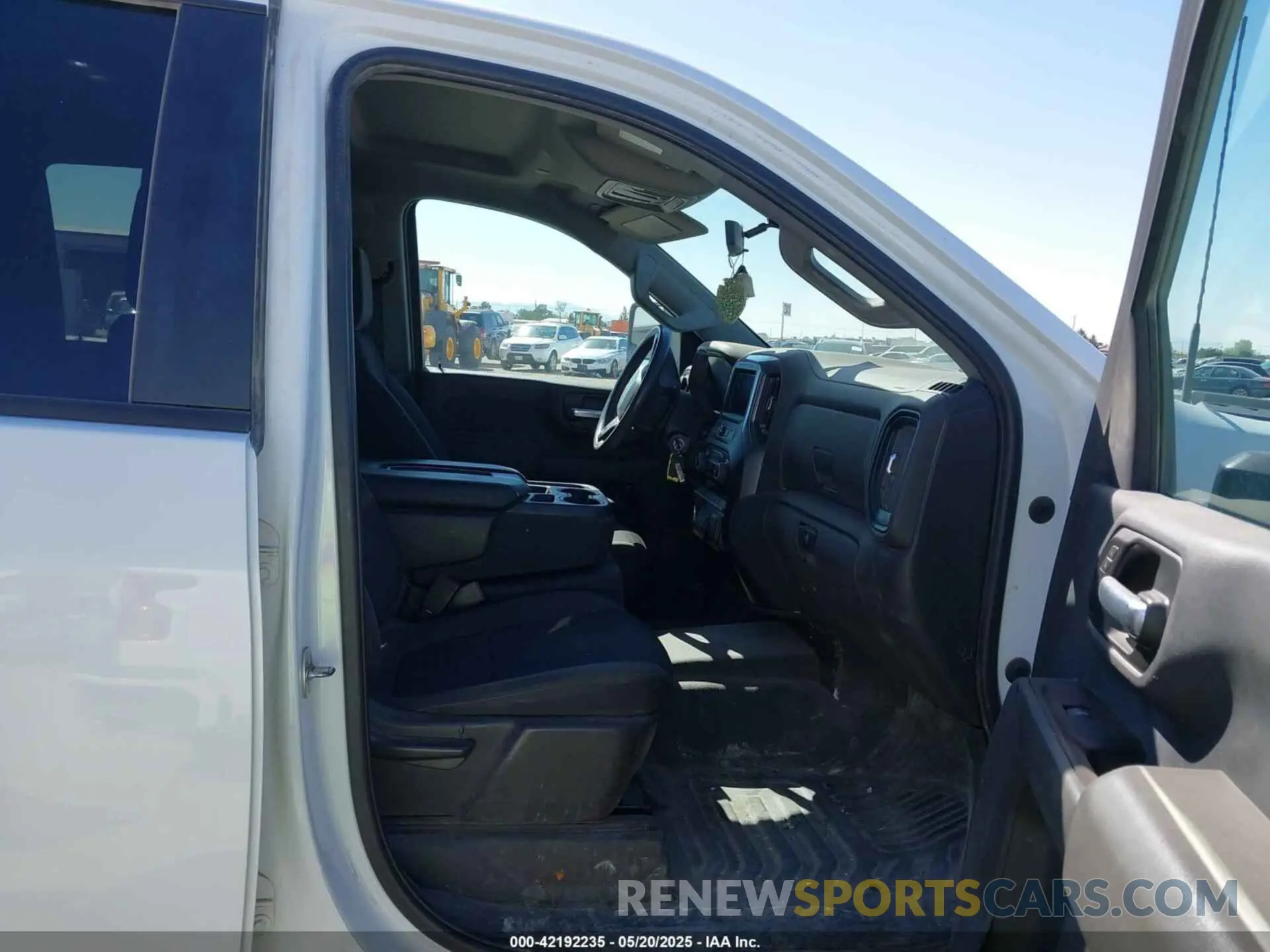 5 fotografías del automóvil dañado 1GC4YLE76NF224170 CHEVROLET SILVERADO 2500HD 2022