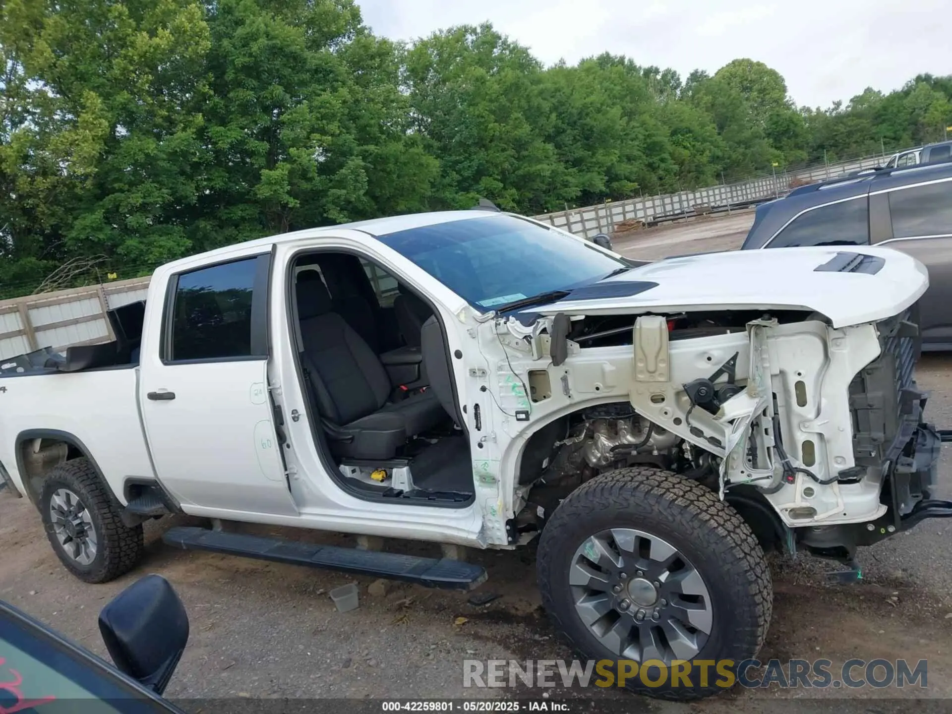 13 fotografías del automóvil dañado 1GC4YME73NF115669 CHEVROLET SILVERADO 2500HD 2022