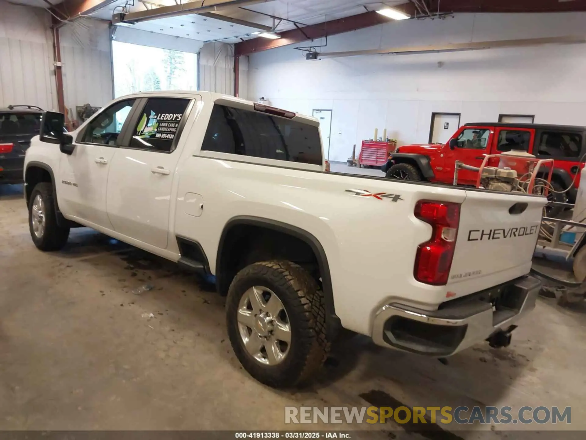 3 fotografías del automóvil dañado 1GC4YNE70NF104361 CHEVROLET SILVERADO 2500HD 2022