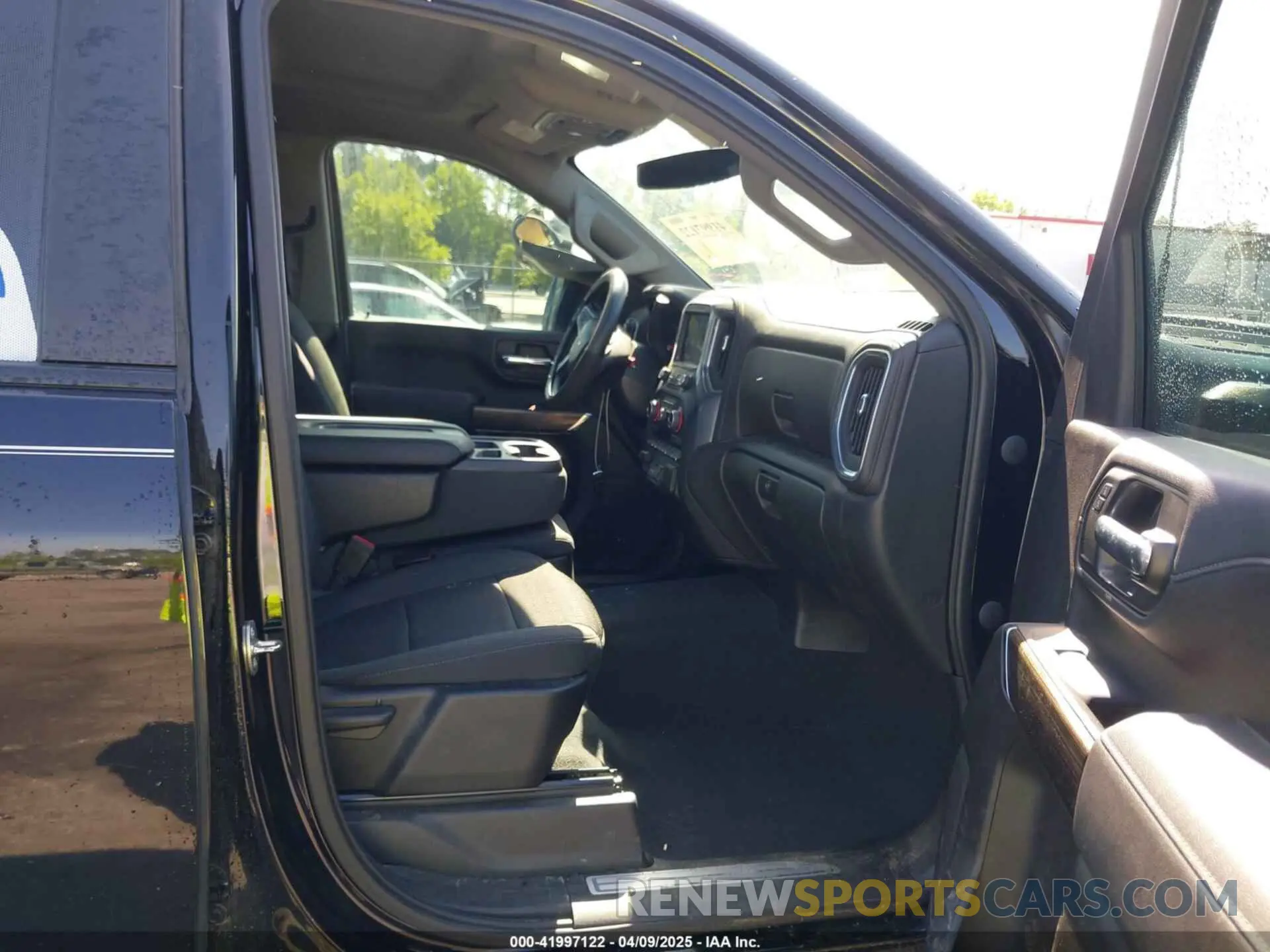 5 fotografías del automóvil dañado 1GC4YNE71NF175746 CHEVROLET SILVERADO 2500HD 2022