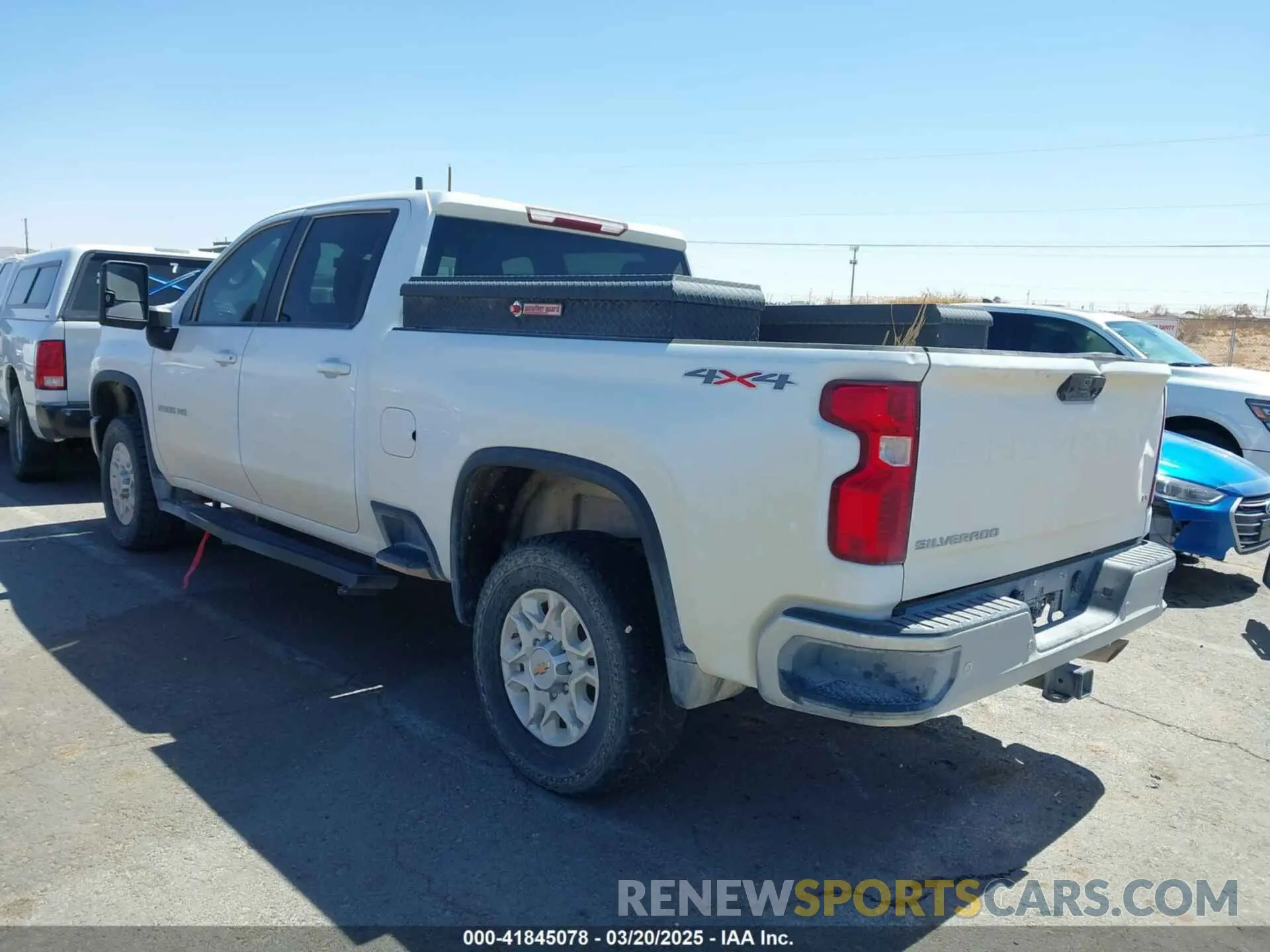 3 fotografías del automóvil dañado 1GC4YNE73NF179023 CHEVROLET SILVERADO 2500HD 2022