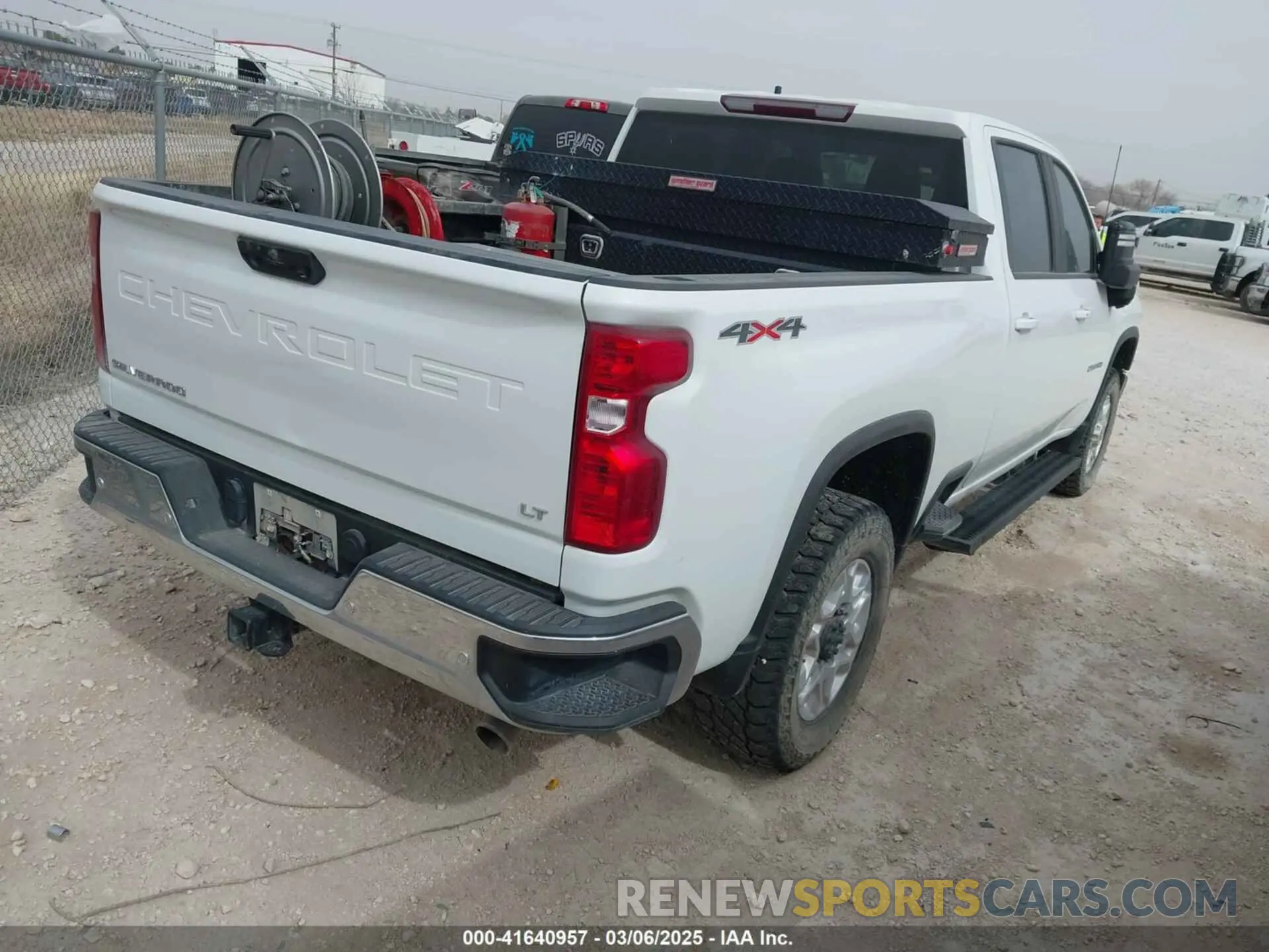 4 fotografías del automóvil dañado 1GC4YNE74NF179158 CHEVROLET SILVERADO 2500HD 2022