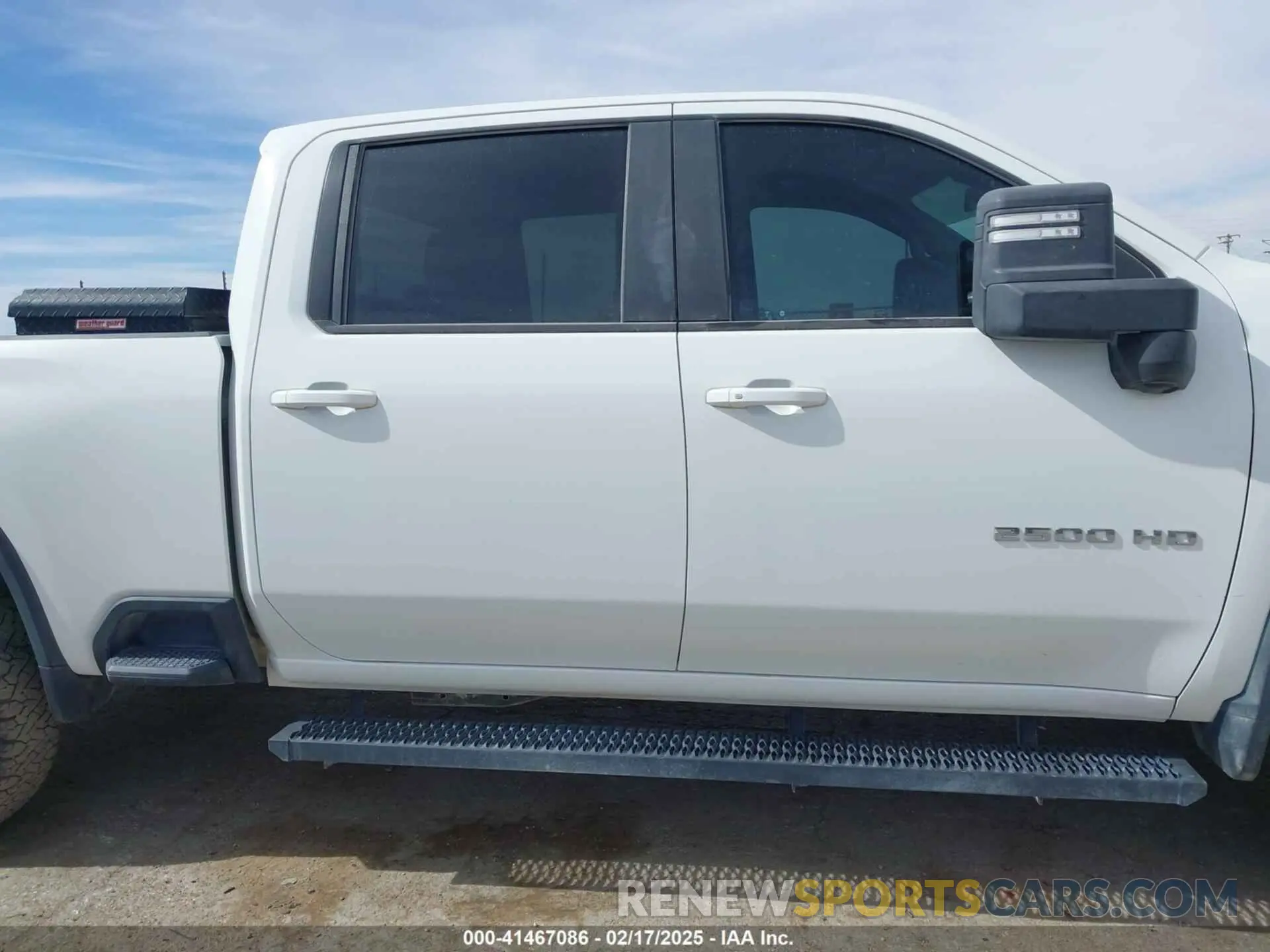 11 fotografías del automóvil dañado 1GC4YNE75NF179489 CHEVROLET SILVERADO 2500HD 2022