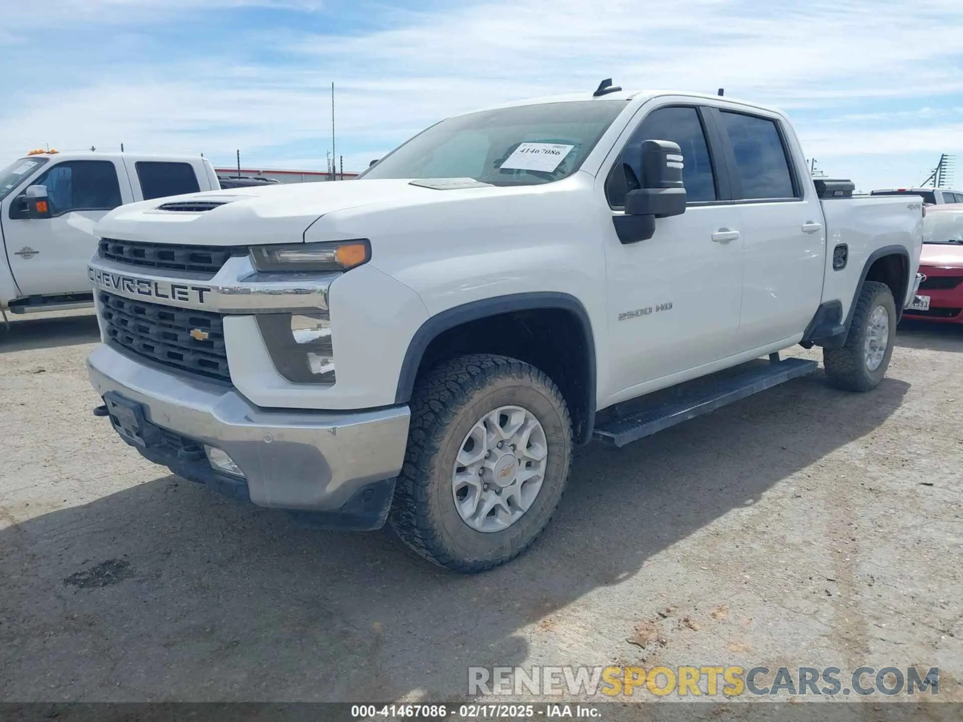2 fotografías del automóvil dañado 1GC4YNE75NF179489 CHEVROLET SILVERADO 2500HD 2022