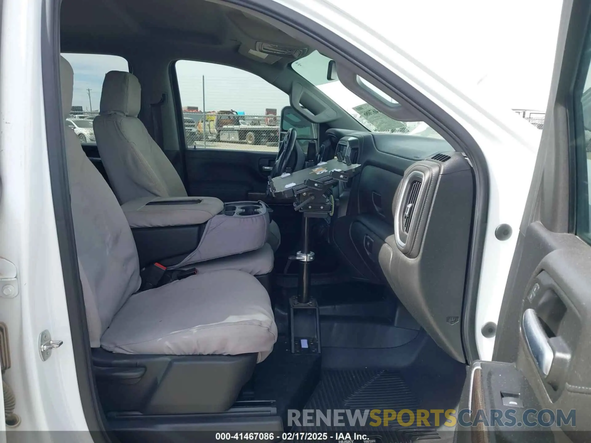 6 fotografías del automóvil dañado 1GC4YNE75NF179489 CHEVROLET SILVERADO 2500HD 2022