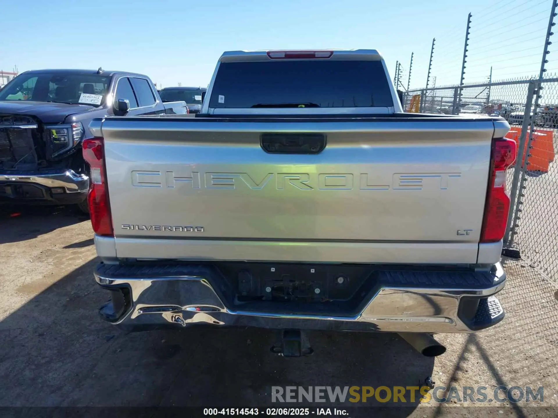 16 fotografías del automóvil dañado 1GC4YNE78NF177056 CHEVROLET SILVERADO 2500HD 2022