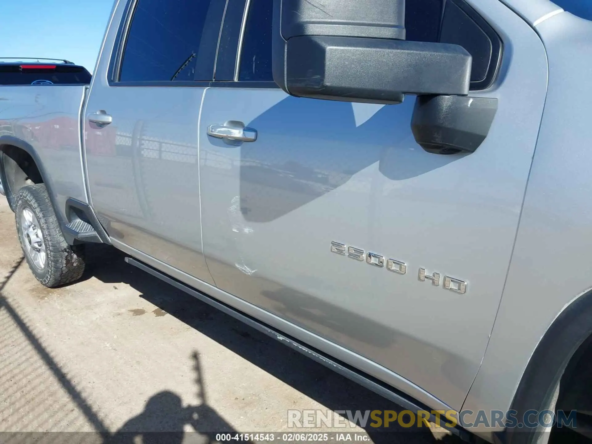 17 fotografías del automóvil dañado 1GC4YNE78NF177056 CHEVROLET SILVERADO 2500HD 2022
