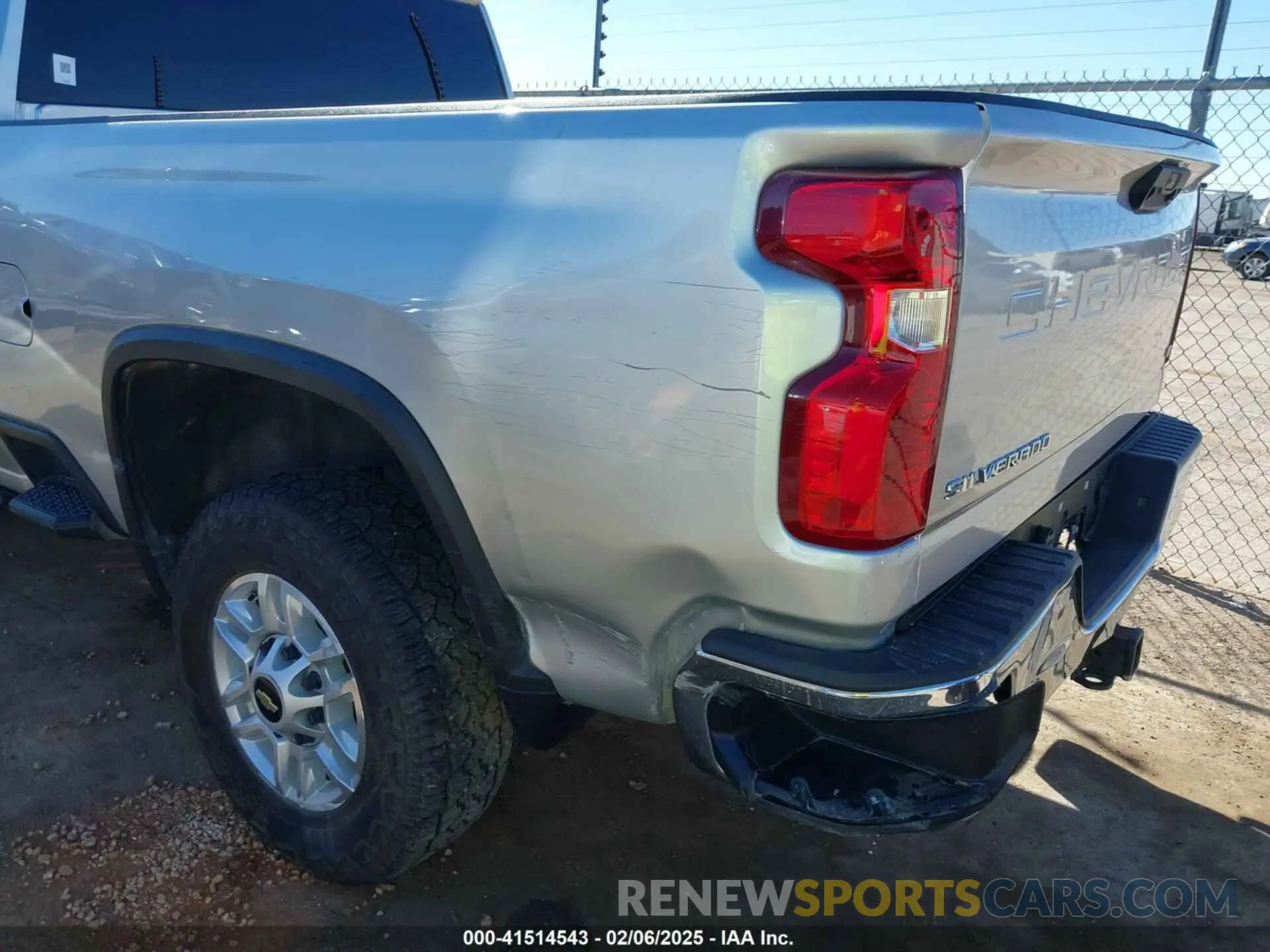 19 fotografías del automóvil dañado 1GC4YNE78NF177056 CHEVROLET SILVERADO 2500HD 2022