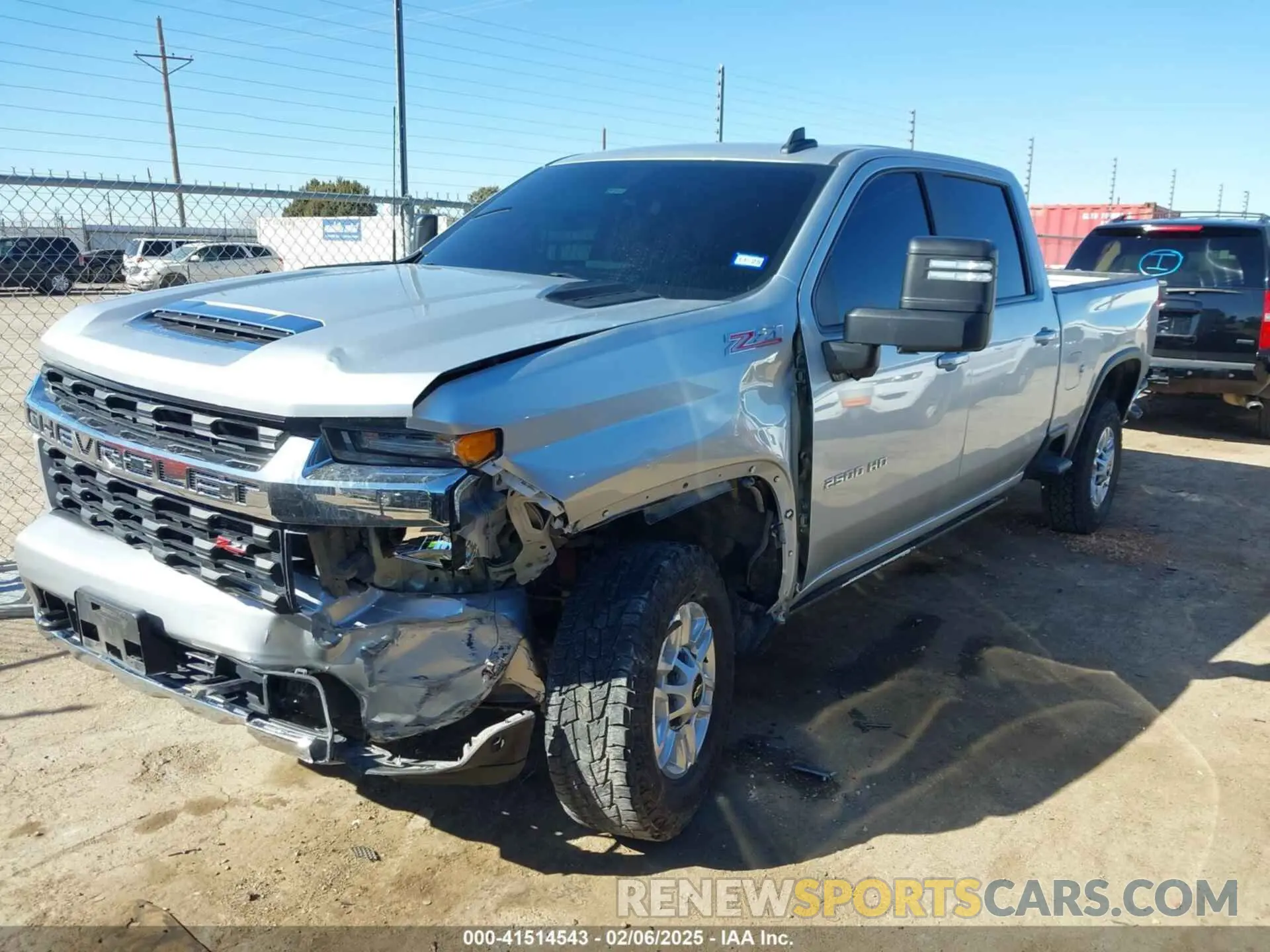 2 fotografías del automóvil dañado 1GC4YNE78NF177056 CHEVROLET SILVERADO 2500HD 2022