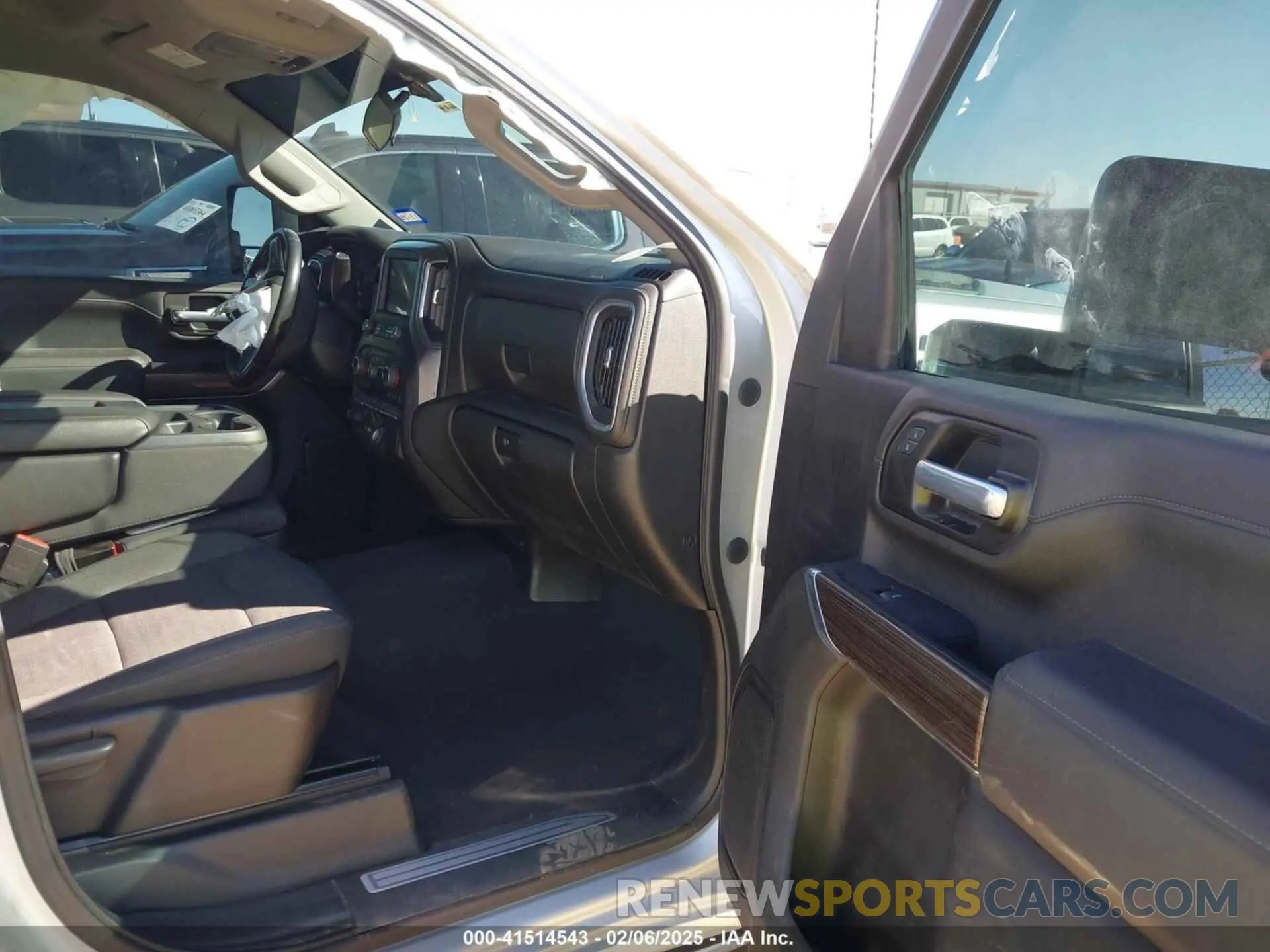 7 fotografías del automóvil dañado 1GC4YNE78NF177056 CHEVROLET SILVERADO 2500HD 2022