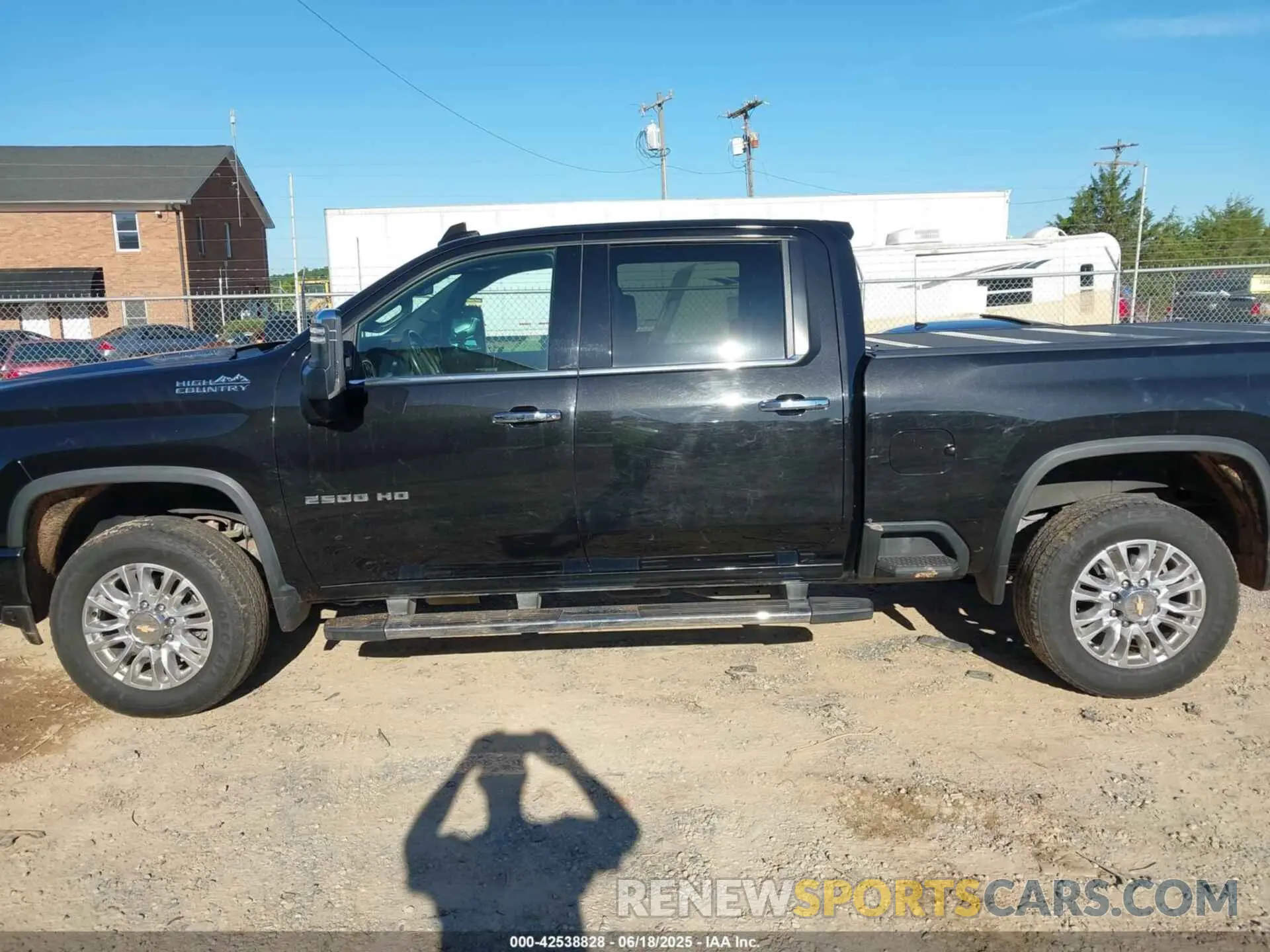 17 fotografías del automóvil dañado 1GC4YREY4NF235941 CHEVROLET SILVERADO 2500HD 2022