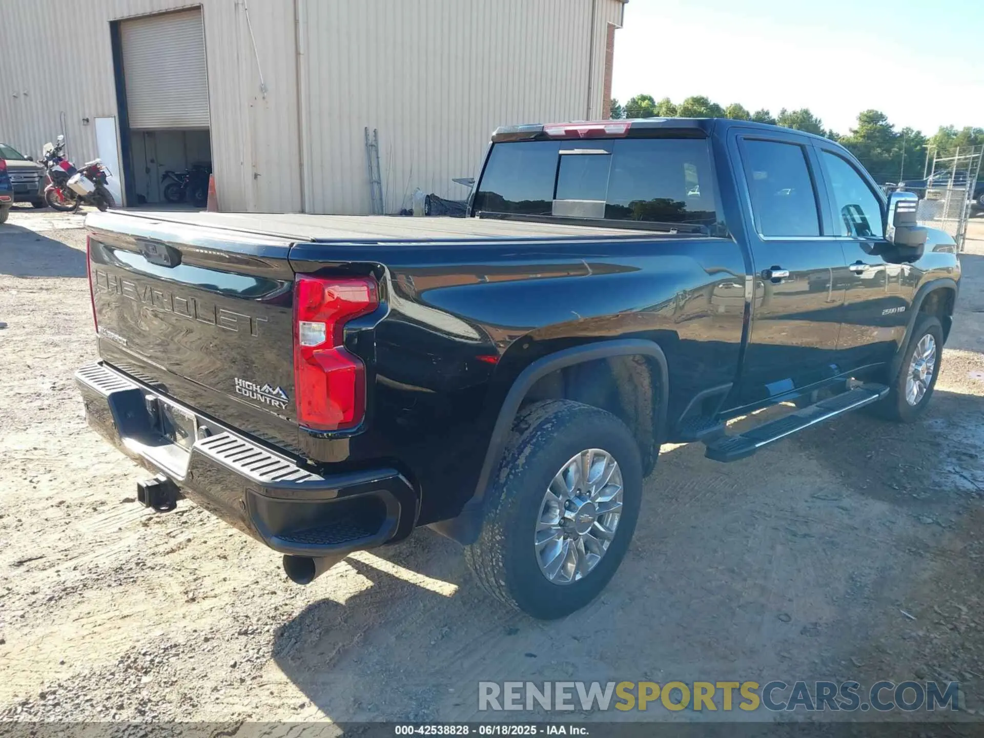 4 fotografías del automóvil dañado 1GC4YREY4NF235941 CHEVROLET SILVERADO 2500HD 2022