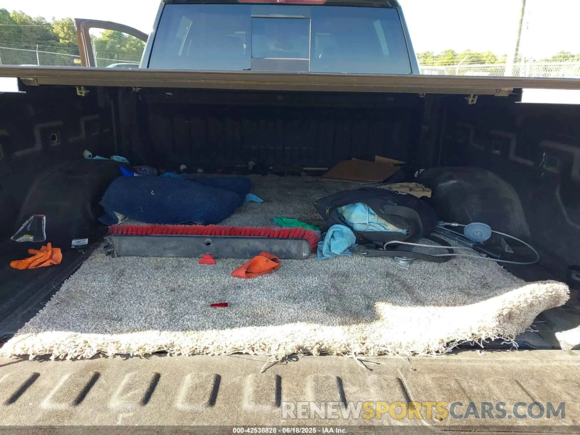 6 fotografías del automóvil dañado 1GC4YREY4NF235941 CHEVROLET SILVERADO 2500HD 2022