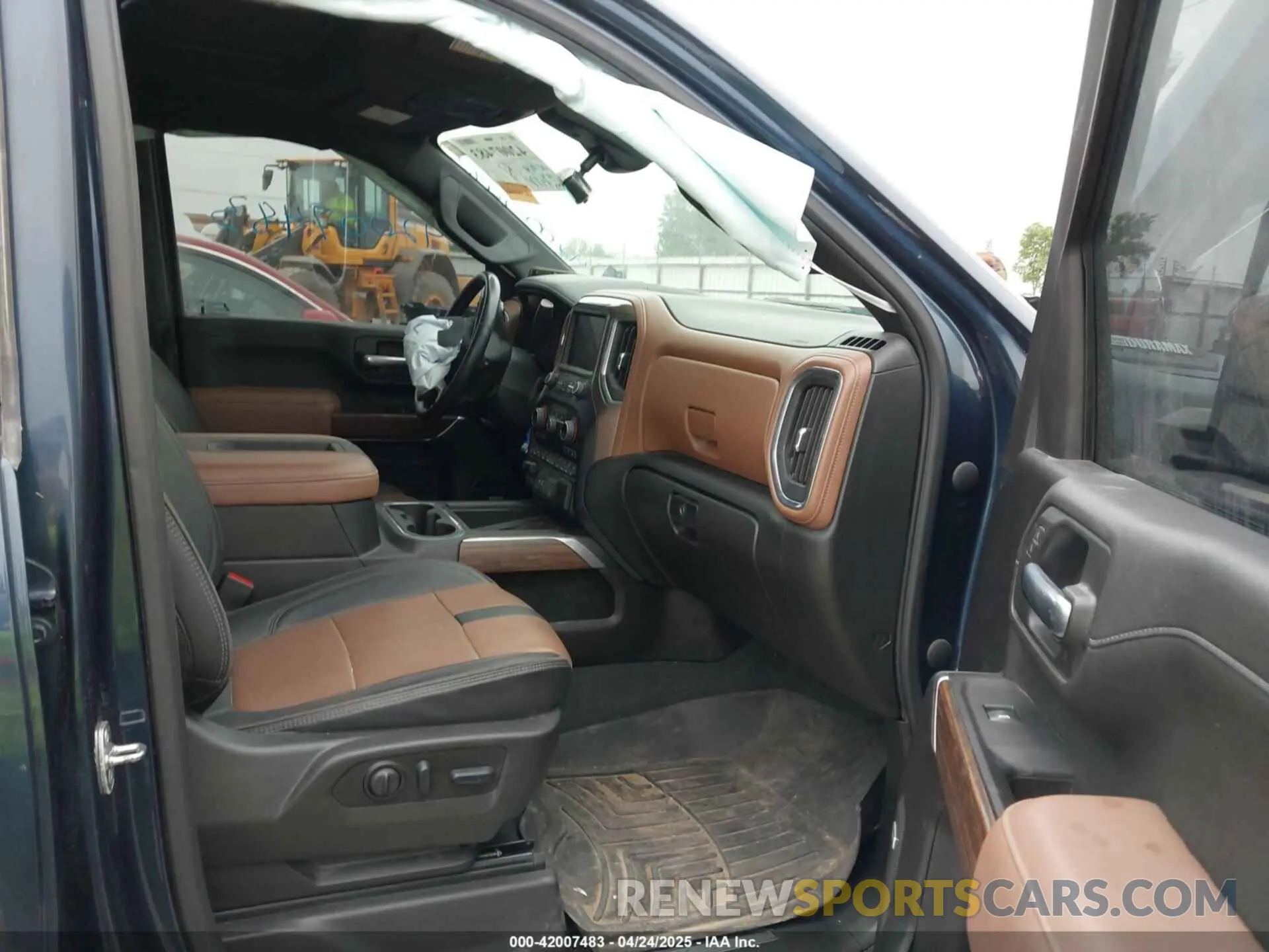 6 fotografías del automóvil dañado 1GC4YREY6NF356440 CHEVROLET SILVERADO 2500HD 2022