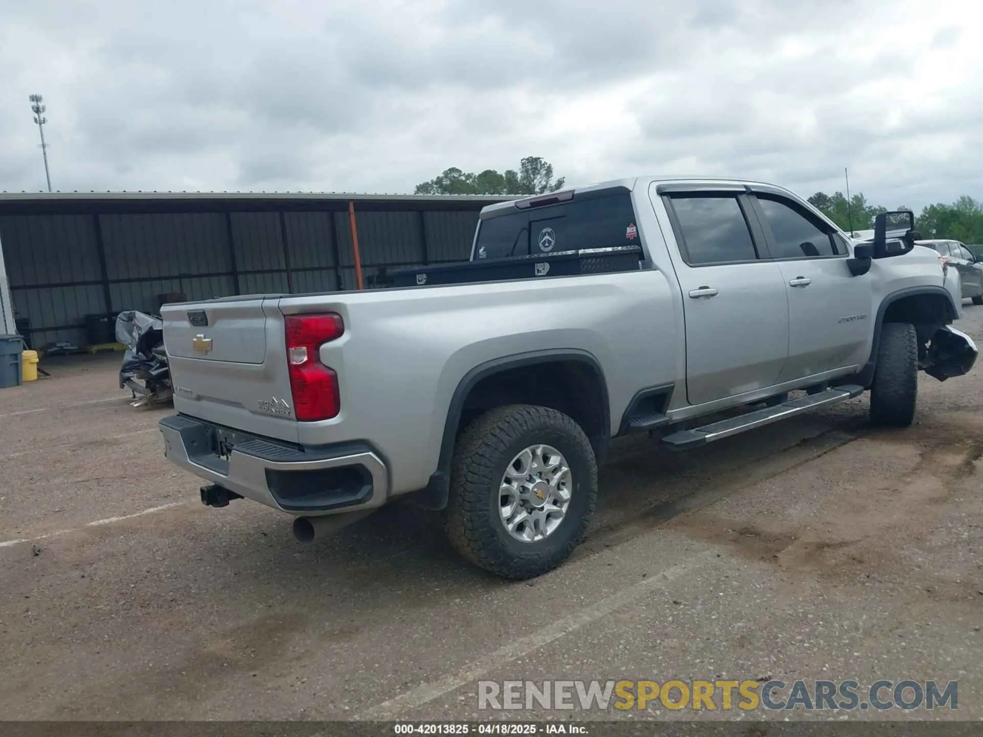 4 fotografías del automóvil dañado 2GC4YNEY7N1227624 CHEVROLET SILVERADO 2500HD 2022