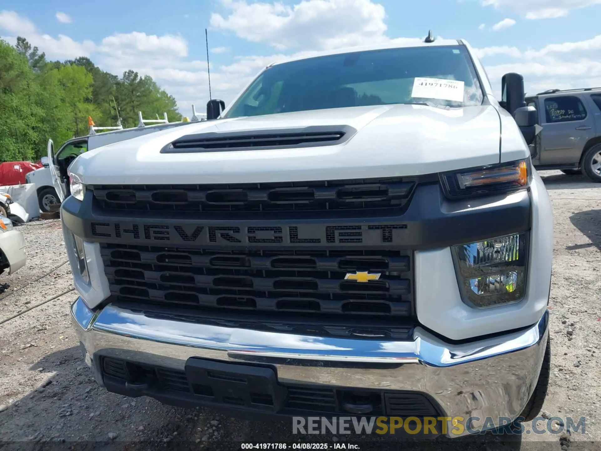12 fotografías del automóvil dañado 1GB2WLE71PF113787 CHEVROLET SILVERADO 2500HD 2023