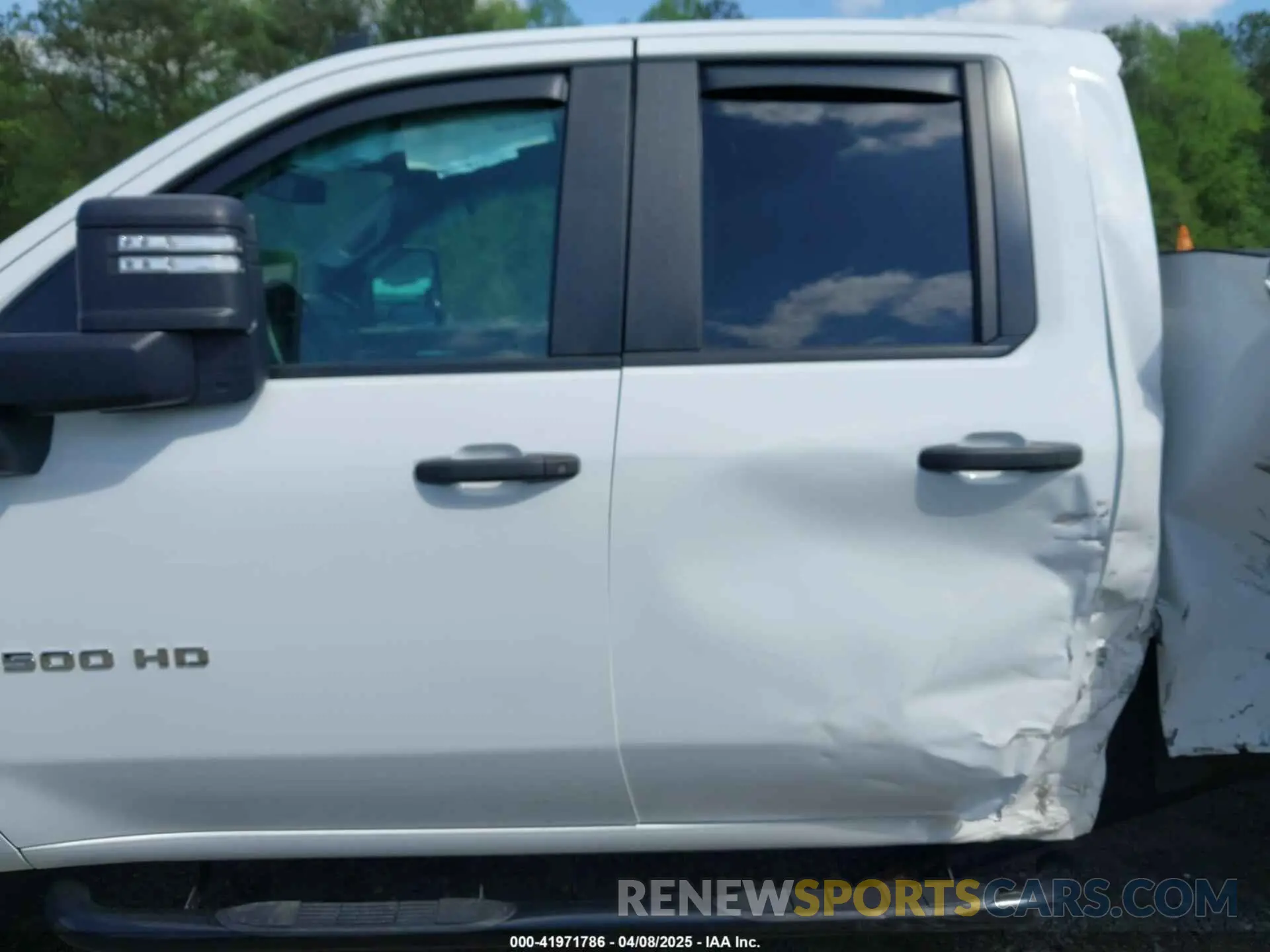 14 fotografías del automóvil dañado 1GB2WLE71PF113787 CHEVROLET SILVERADO 2500HD 2023