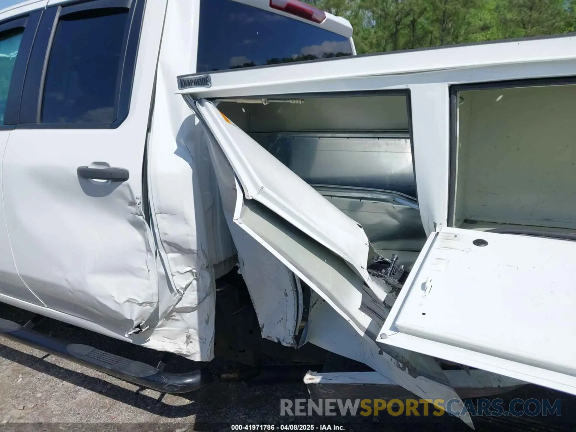 18 fotografías del automóvil dañado 1GB2WLE71PF113787 CHEVROLET SILVERADO 2500HD 2023