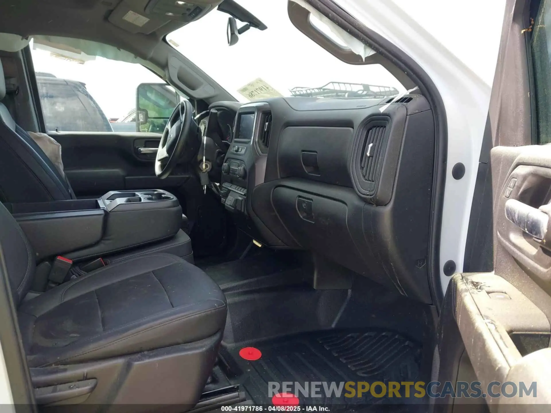 5 fotografías del automóvil dañado 1GB2WLE71PF113787 CHEVROLET SILVERADO 2500HD 2023