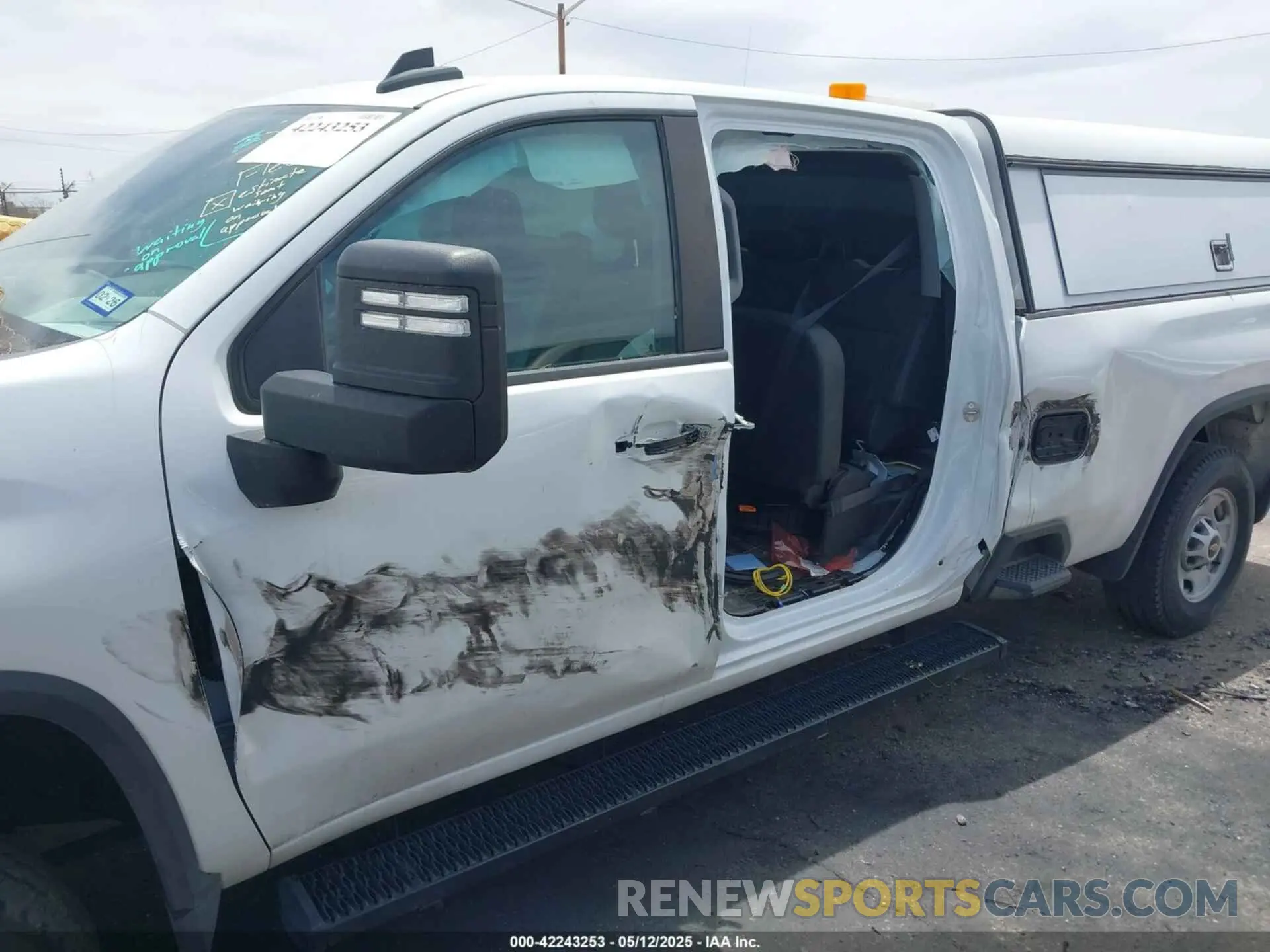 6 fotografías del automóvil dañado 1GC1YLE73PF116871 CHEVROLET SILVERADO 2500HD 2023