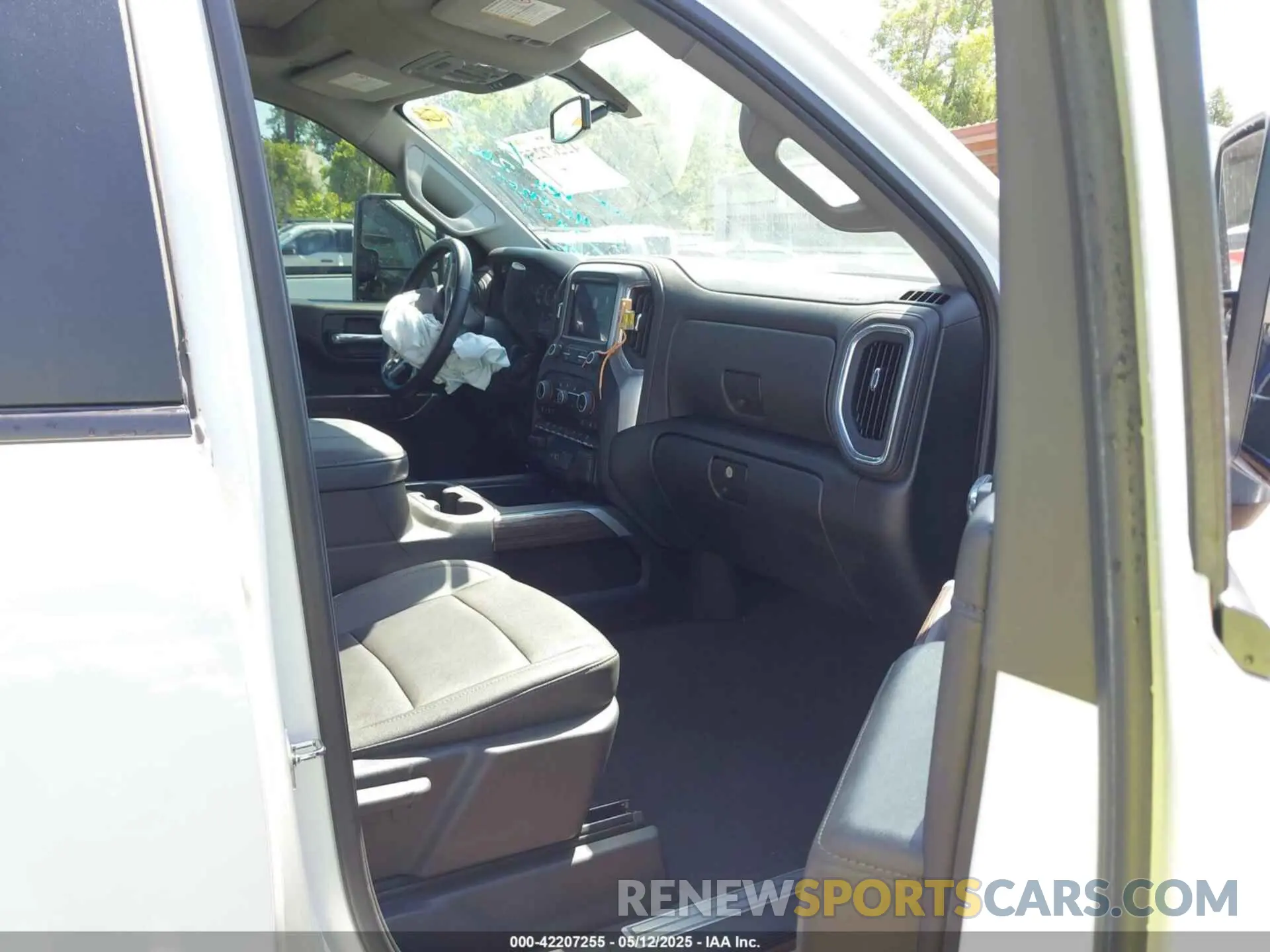 6 fotografías del automóvil dañado 1GC4YNEYXPF237415 CHEVROLET SILVERADO 2500HD 2023