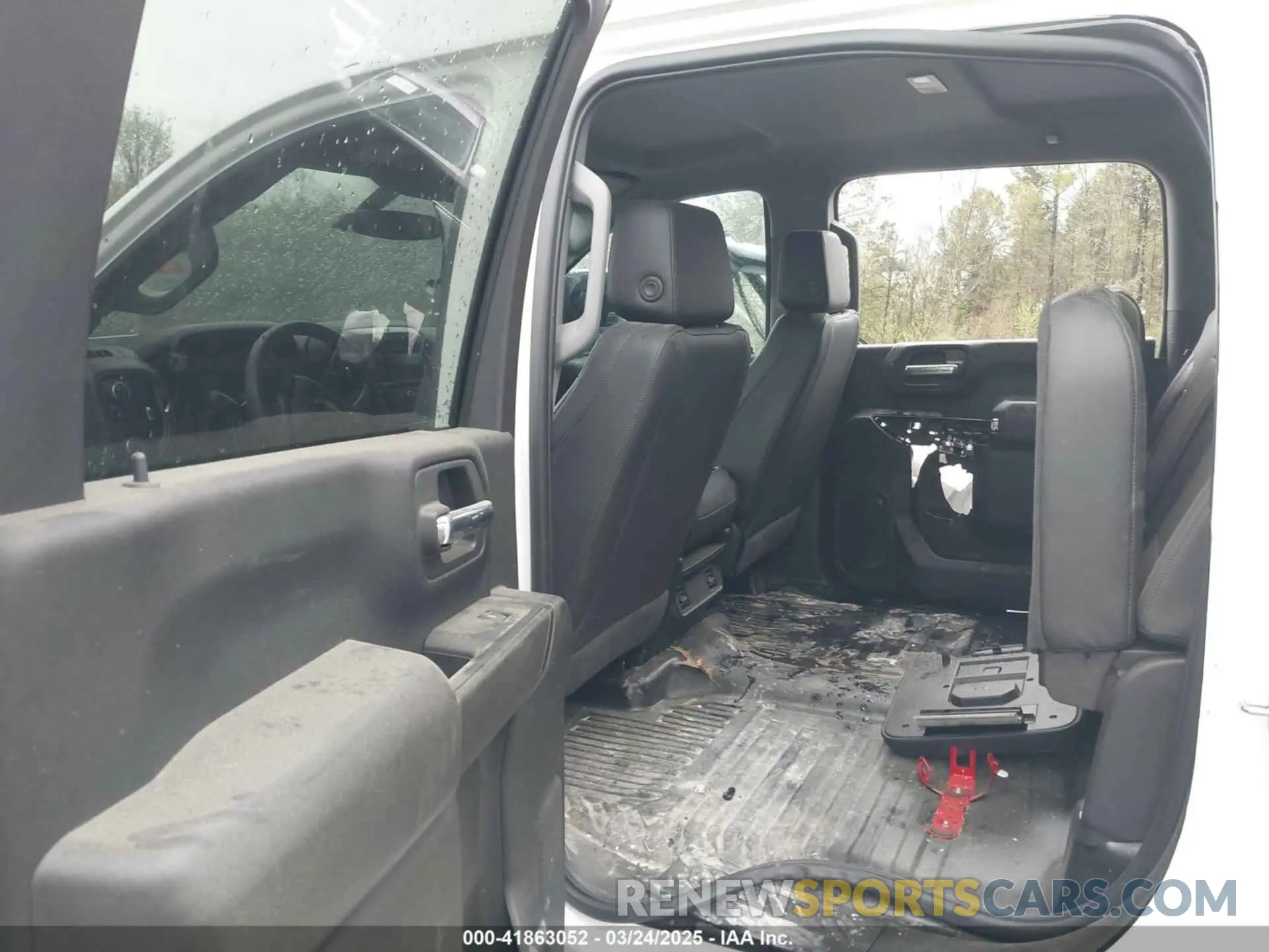 8 fotografías del automóvil dañado 2GC1YLE79P1708993 CHEVROLET SILVERADO 2500HD 2023