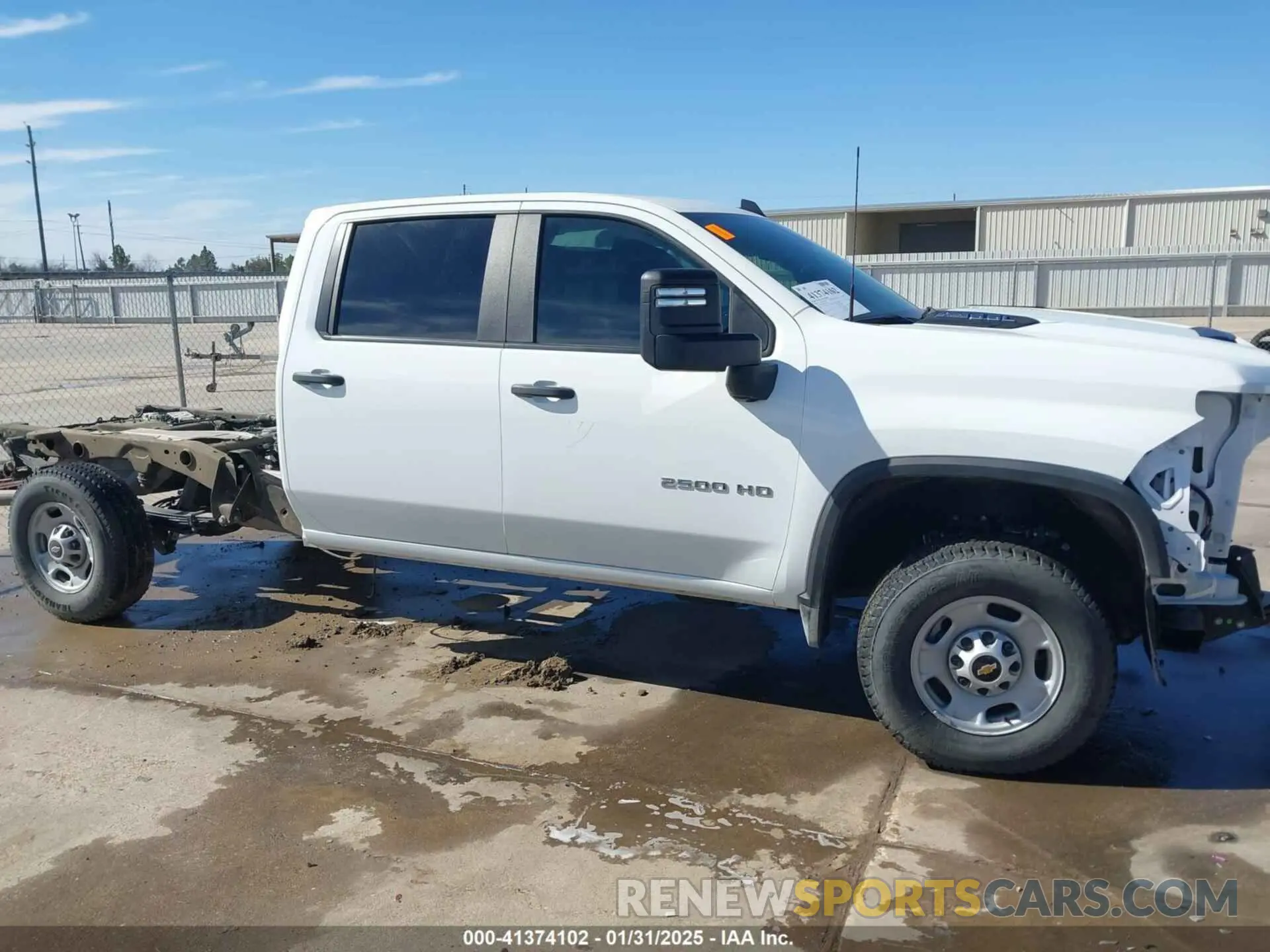 13 fotografías del automóvil dañado 1GC1WLE7XRF406873 CHEVROLET SILVERADO 2500HD 2024