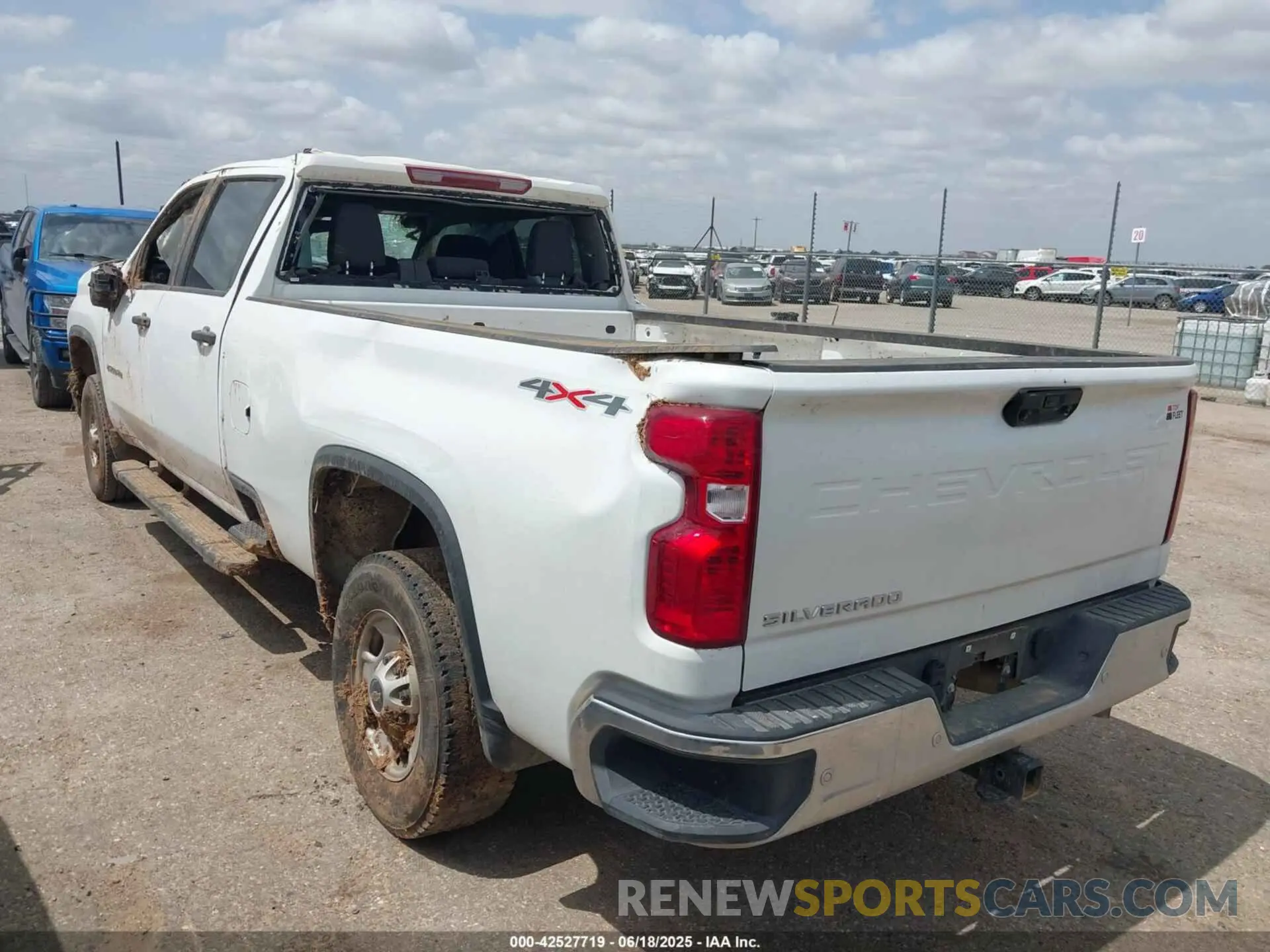 3 fotografías del automóvil dañado 1GC1YLEY3RF403719 CHEVROLET SILVERADO 2500HD 2024