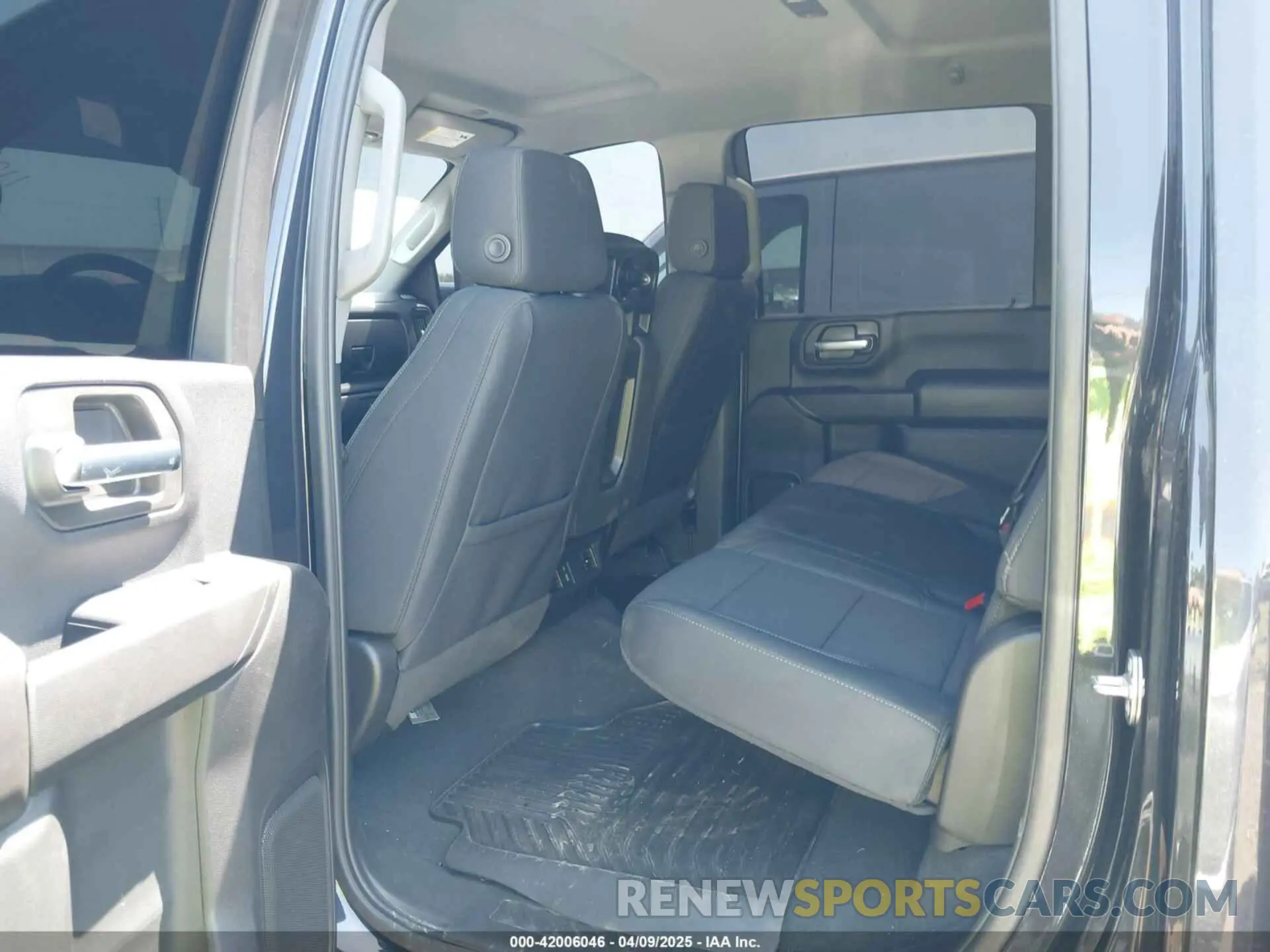 7 fotografías del automóvil dañado 1GC4YMEY6RF465988 CHEVROLET SILVERADO 2500HD 2024
