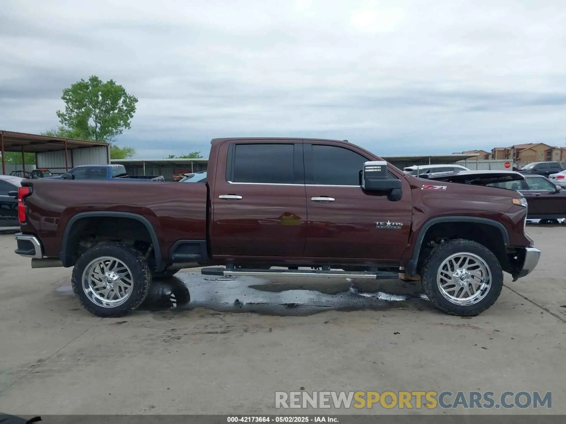14 fotografías del automóvil dañado 1GC4YPEY6RF337932 CHEVROLET SILVERADO 2500HD 2024