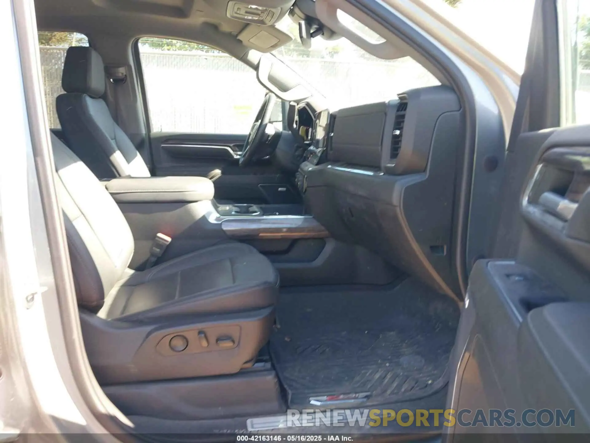 7 fotografías del automóvil dañado 1GC4YPEY9RF138311 CHEVROLET SILVERADO 2500HD 2024