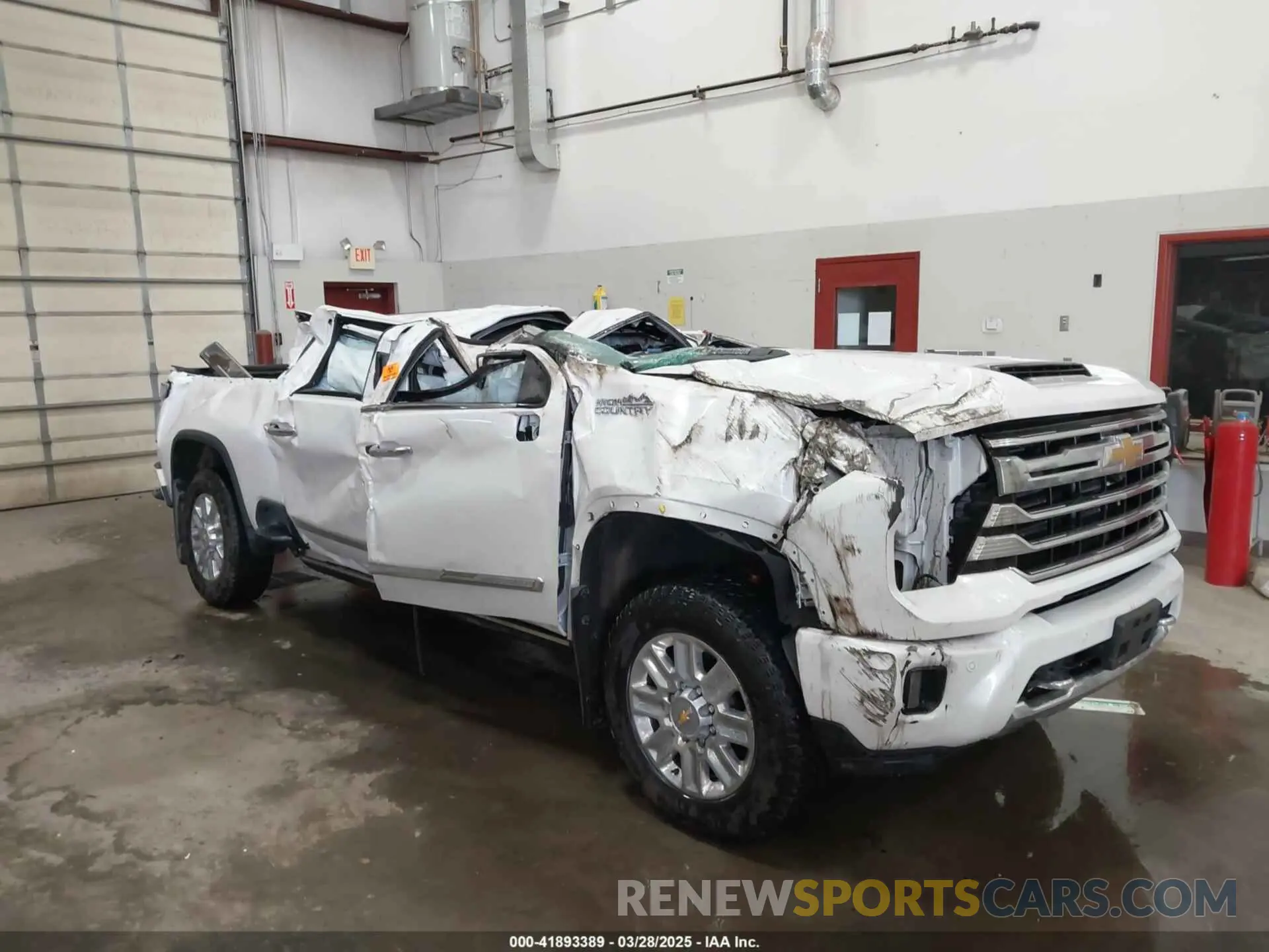 2 fotografías del automóvil dañado 1GC4YREY3RF366445 CHEVROLET SILVERADO 2500HD 2024