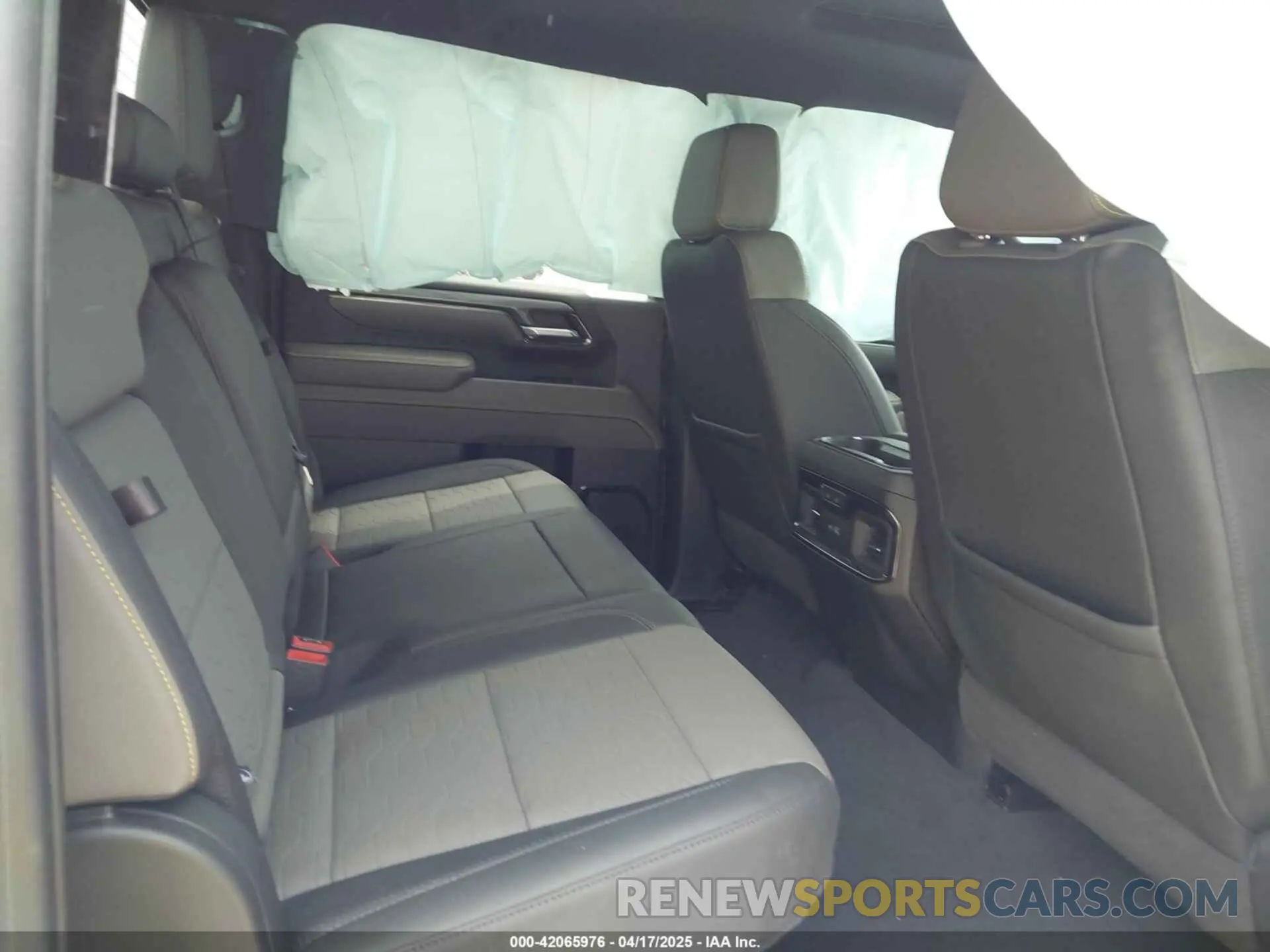 8 fotografías del automóvil dañado 1GC4YYEY9RF440980 CHEVROLET SILVERADO 2500HD 2024