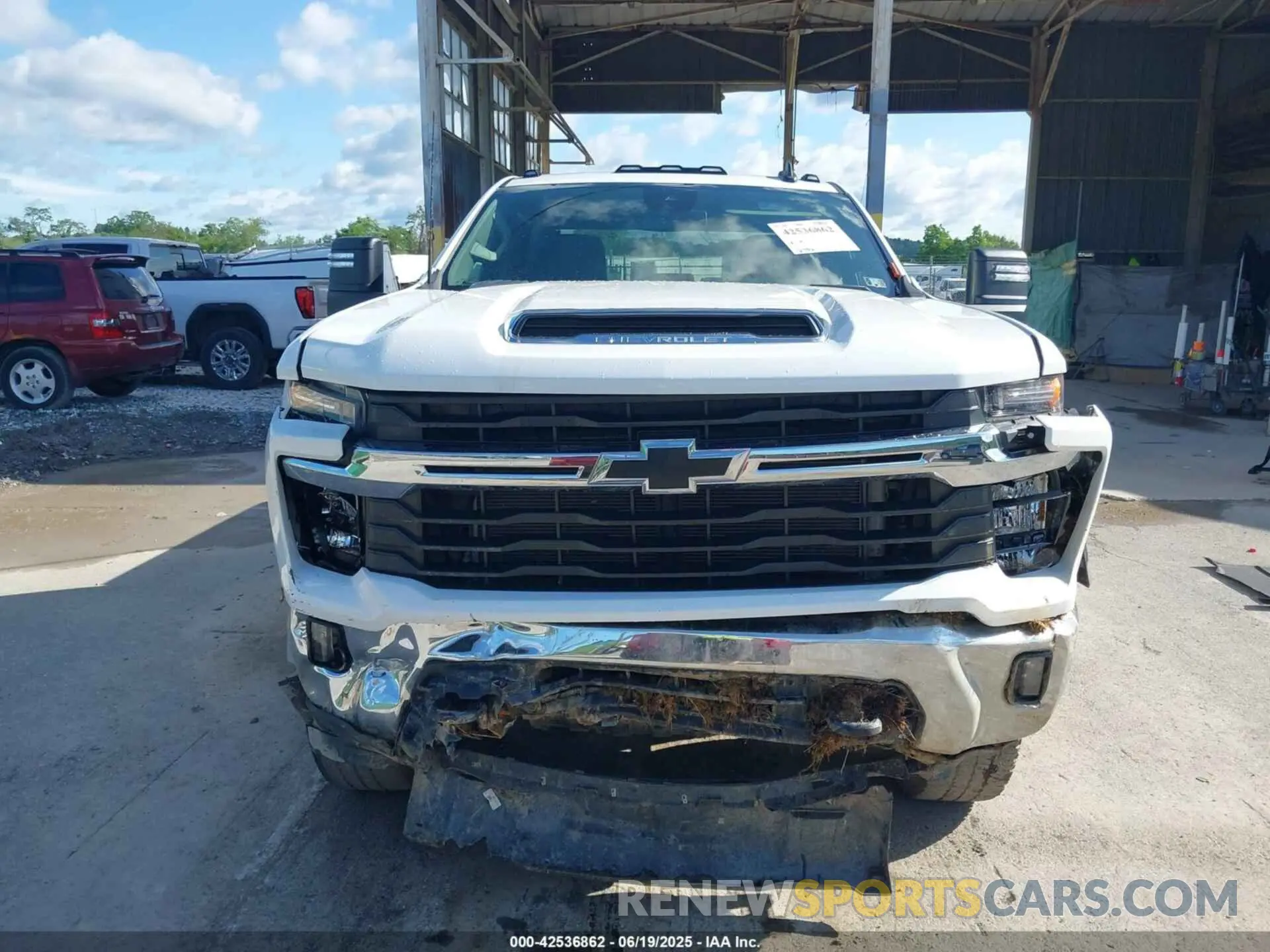 12 fotografías del automóvil dañado 1GC5YNE79RF122822 CHEVROLET SILVERADO 2500HD 2024