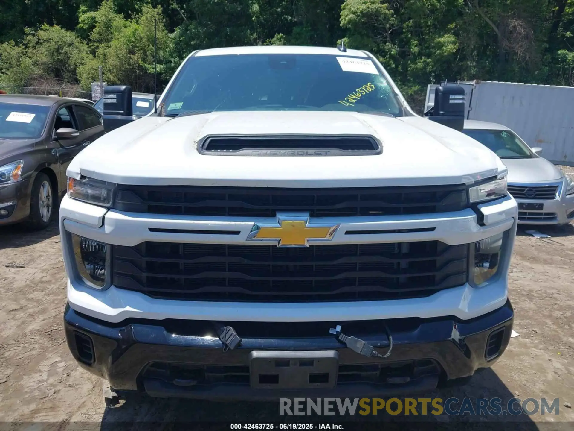 12 fotografías del automóvil dañado 2GC4YME75R1249015 CHEVROLET SILVERADO 2500HD 2024