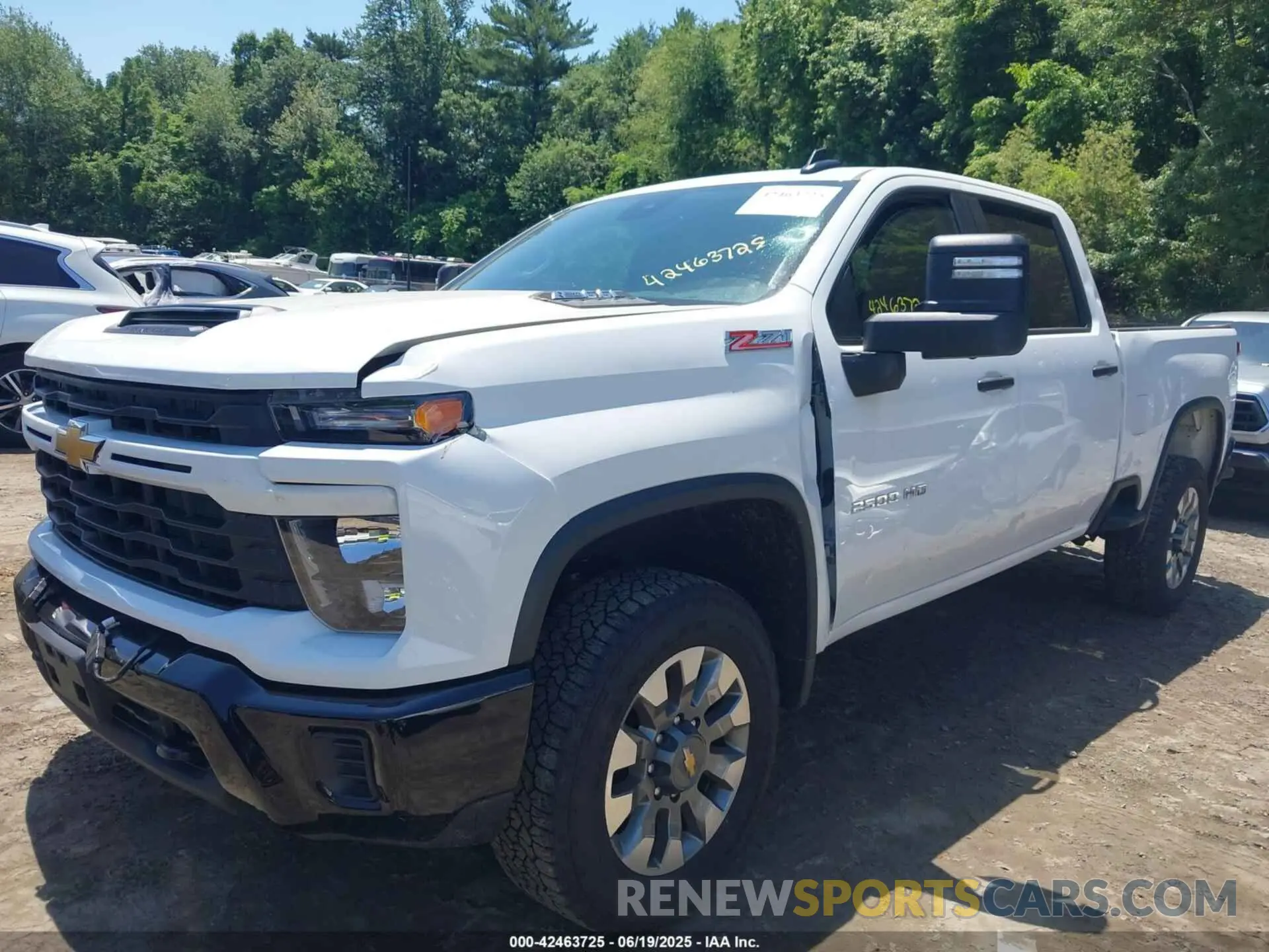 2 fotografías del automóvil dañado 2GC4YME75R1249015 CHEVROLET SILVERADO 2500HD 2024