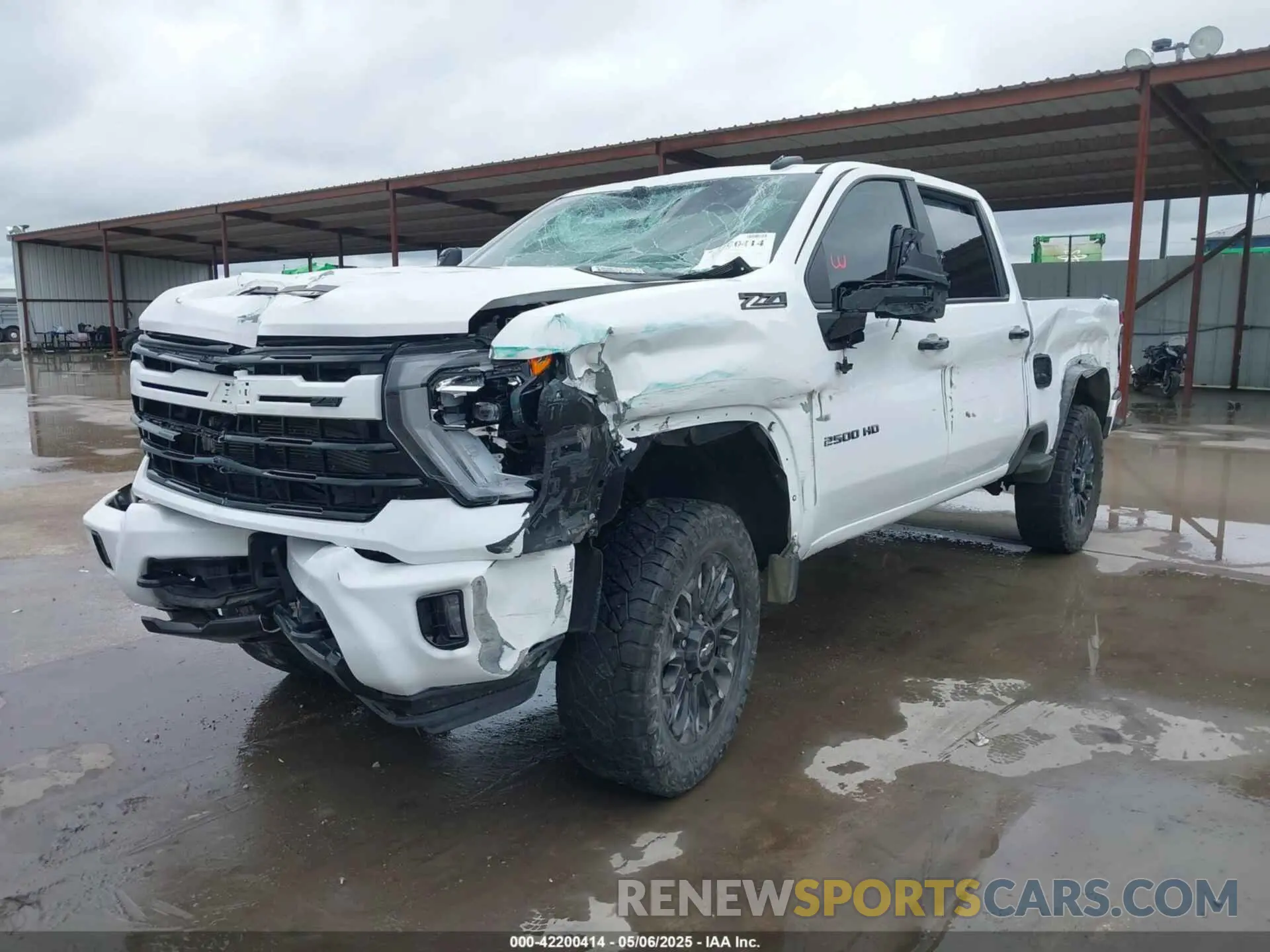 11 fotografías del automóvil dañado 2GC4YNEY1R1181424 CHEVROLET SILVERADO 2500HD 2024
