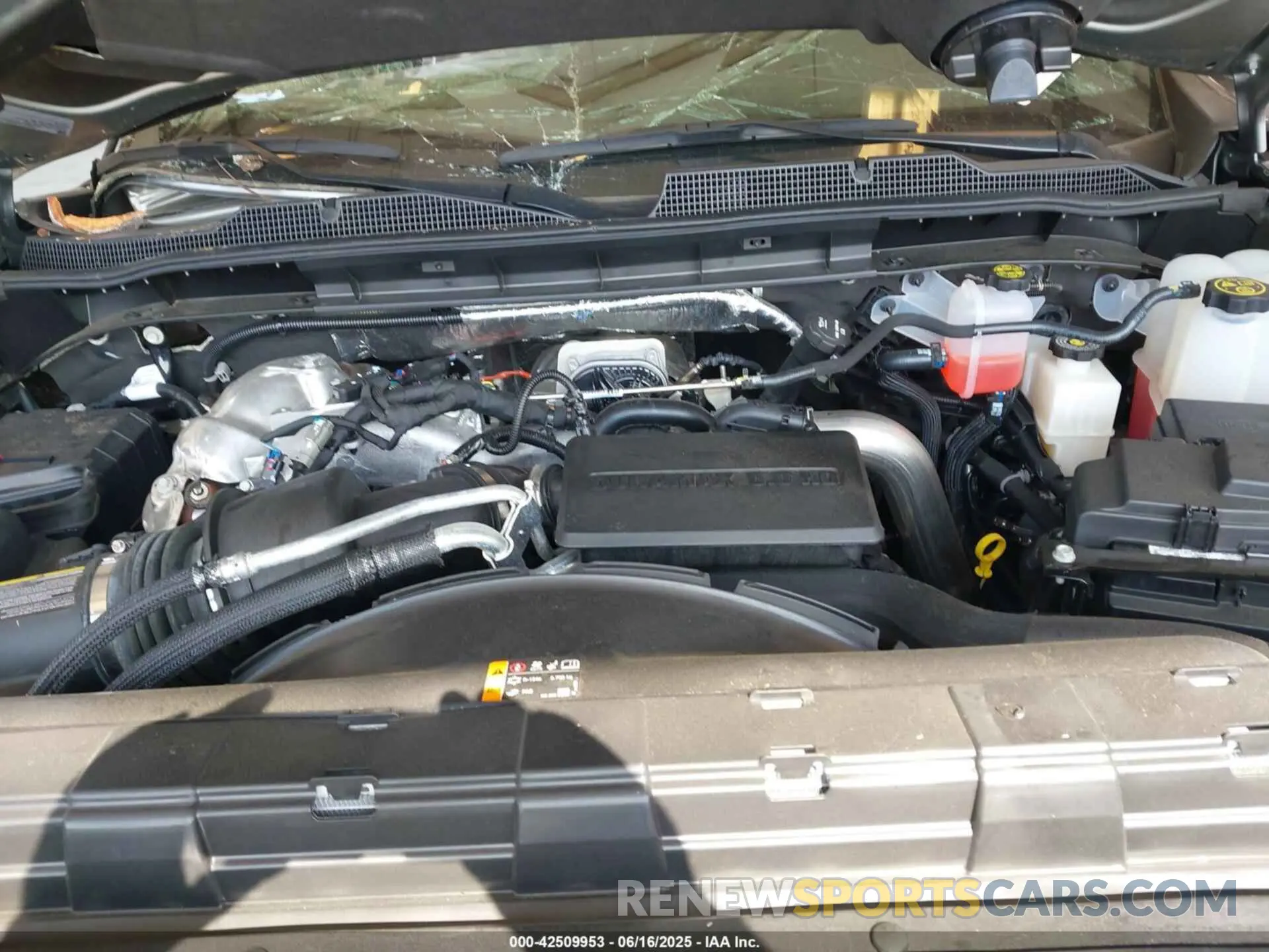 10 fotografías del automóvil dañado 2GC4YNEY2R1112127 CHEVROLET SILVERADO 2500HD 2024