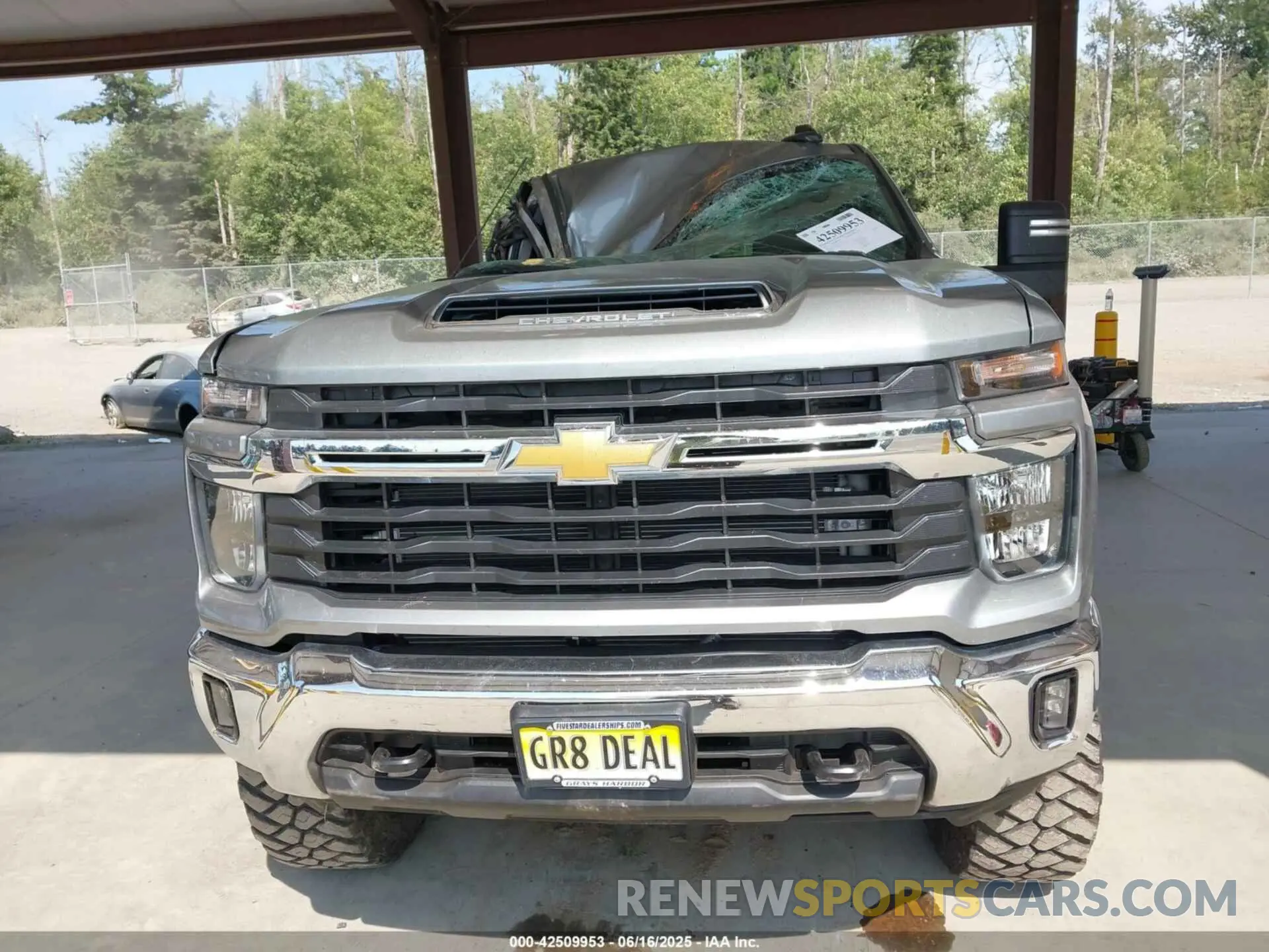 12 fotografías del automóvil dañado 2GC4YNEY2R1112127 CHEVROLET SILVERADO 2500HD 2024