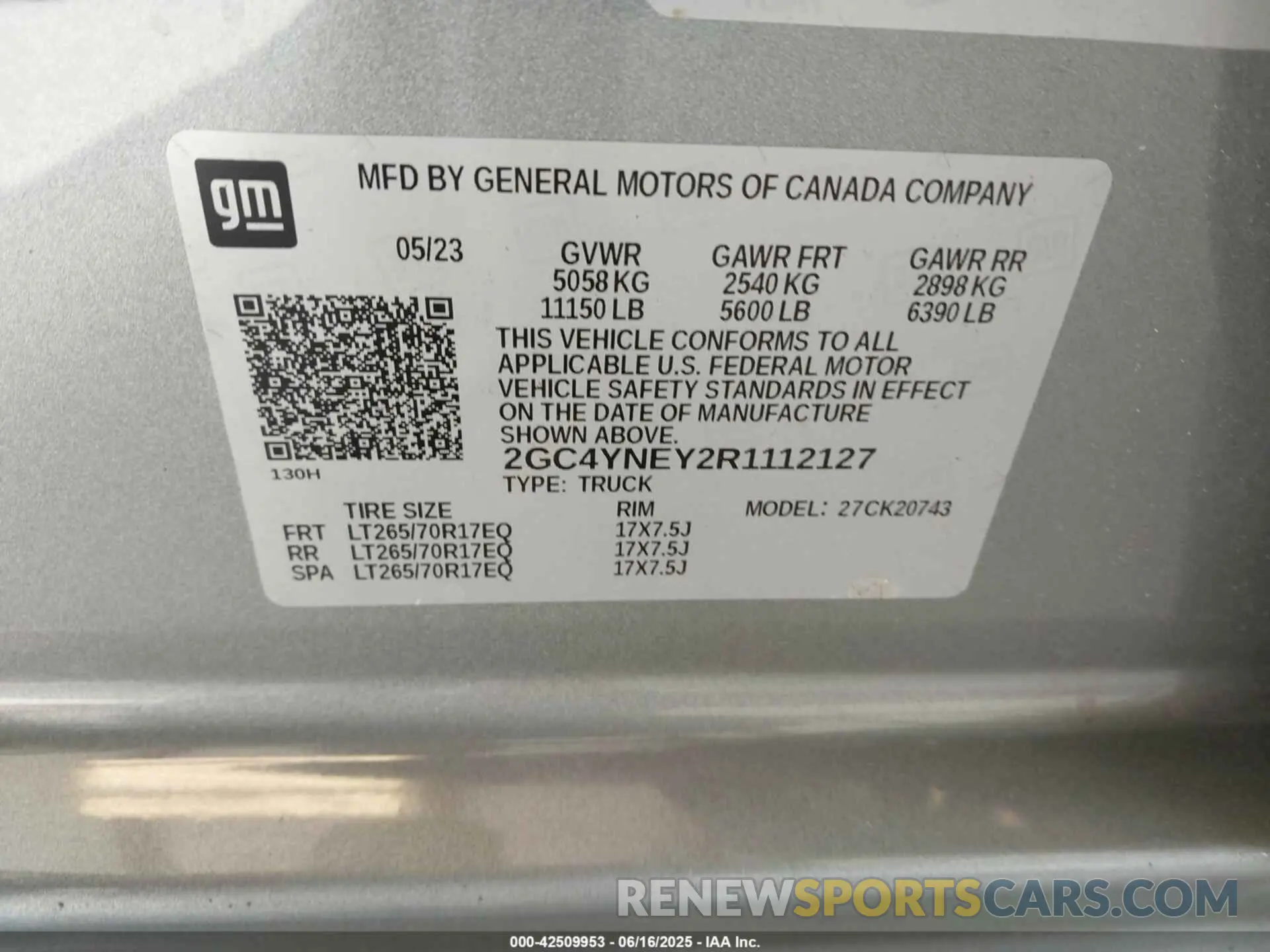 9 fotografías del automóvil dañado 2GC4YNEY2R1112127 CHEVROLET SILVERADO 2500HD 2024