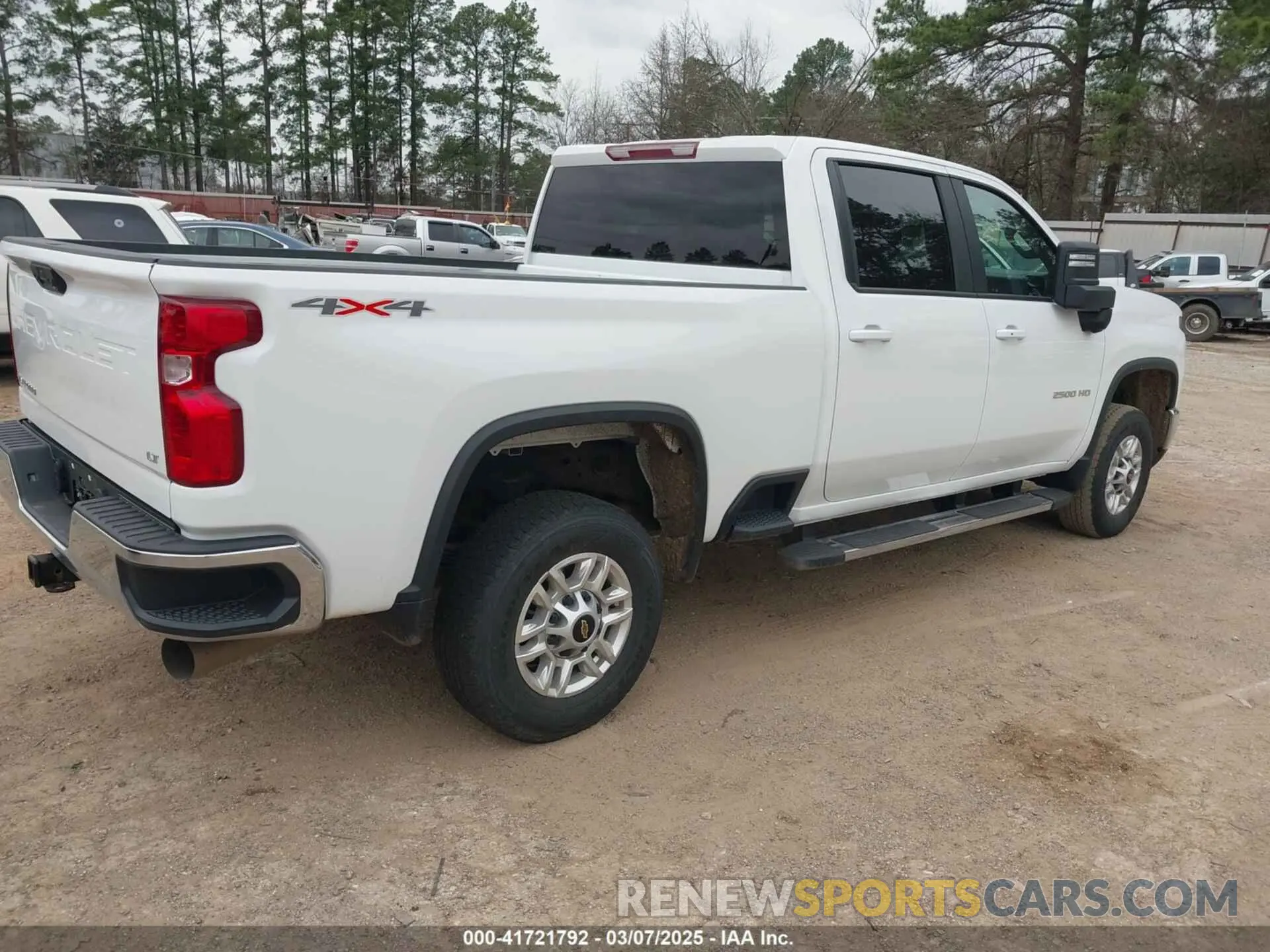 4 fotografías del automóvil dañado 2GC4YNEY6R1206303 CHEVROLET SILVERADO 2500HD 2024