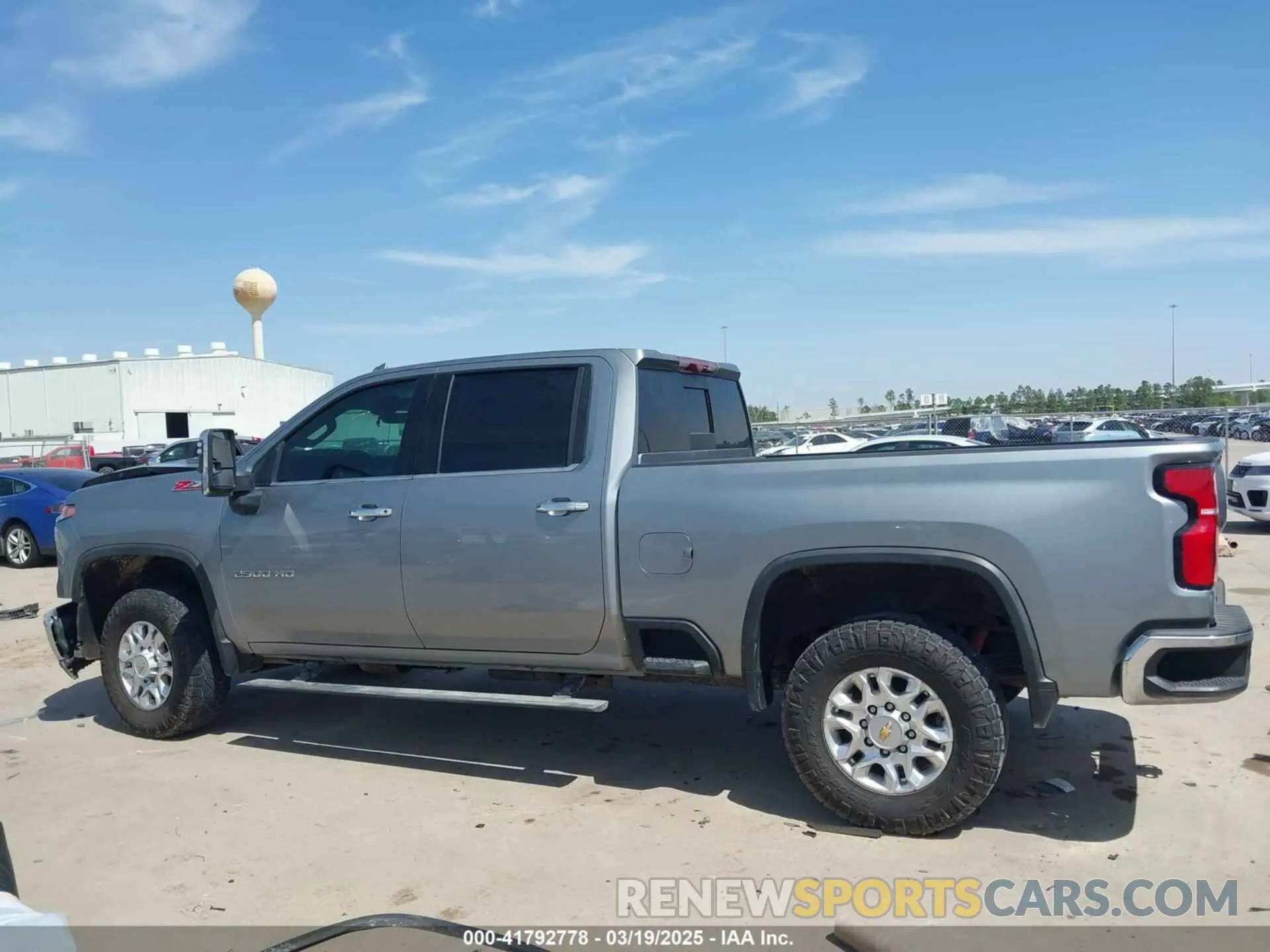 15 fotografías del automóvil dañado 2GC4YPEY5R1107368 CHEVROLET SILVERADO 2500HD 2024