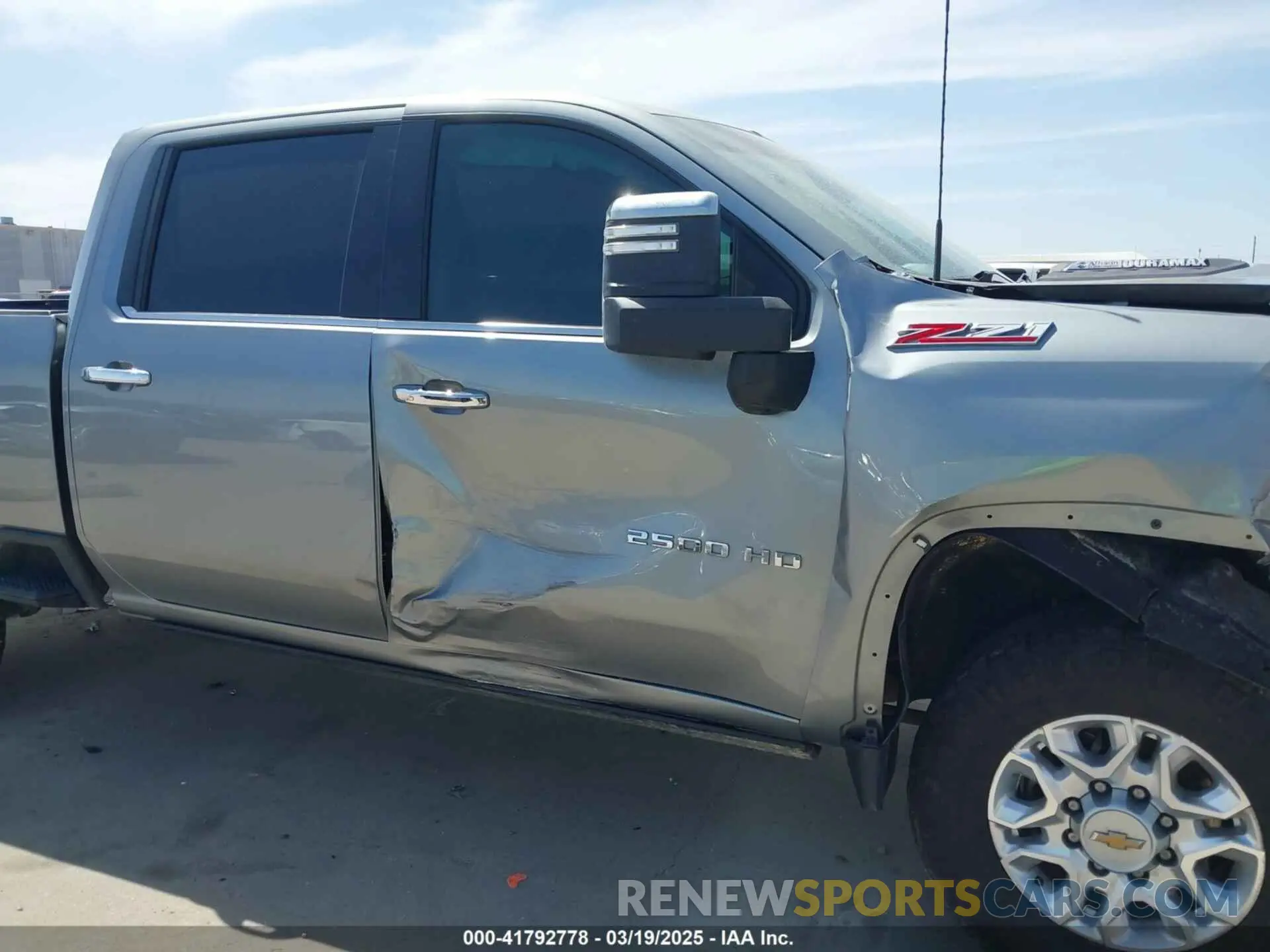 18 fotografías del automóvil dañado 2GC4YPEY5R1107368 CHEVROLET SILVERADO 2500HD 2024